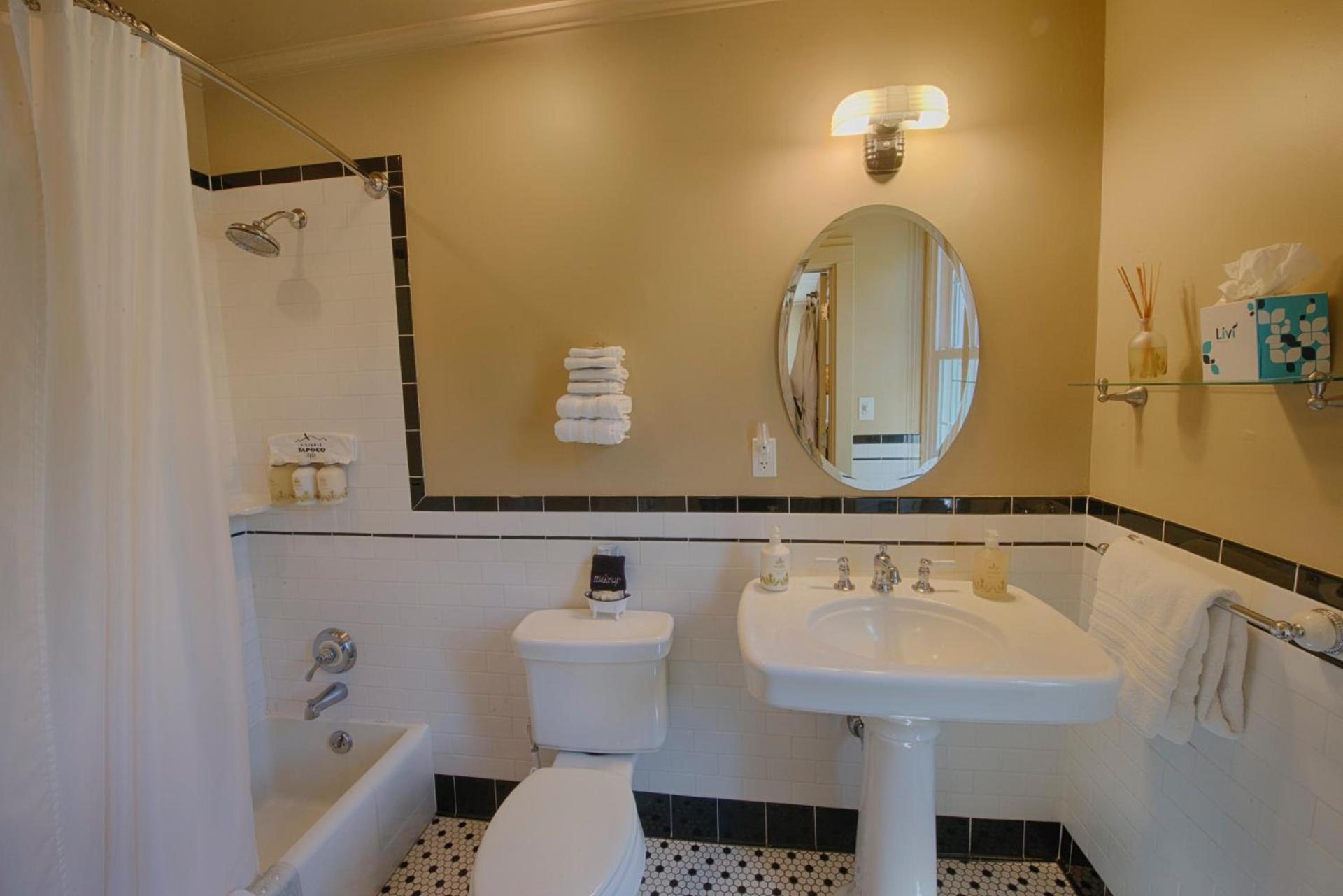 Historic Tapoco Lodge Resort photo 81
