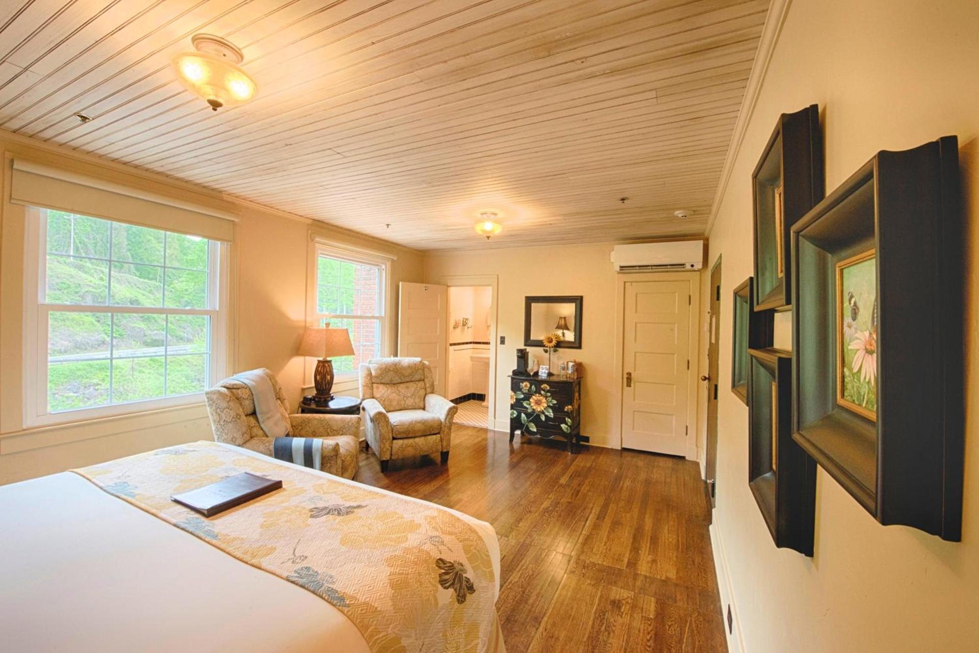 Historic Tapoco Lodge Resort photo 85