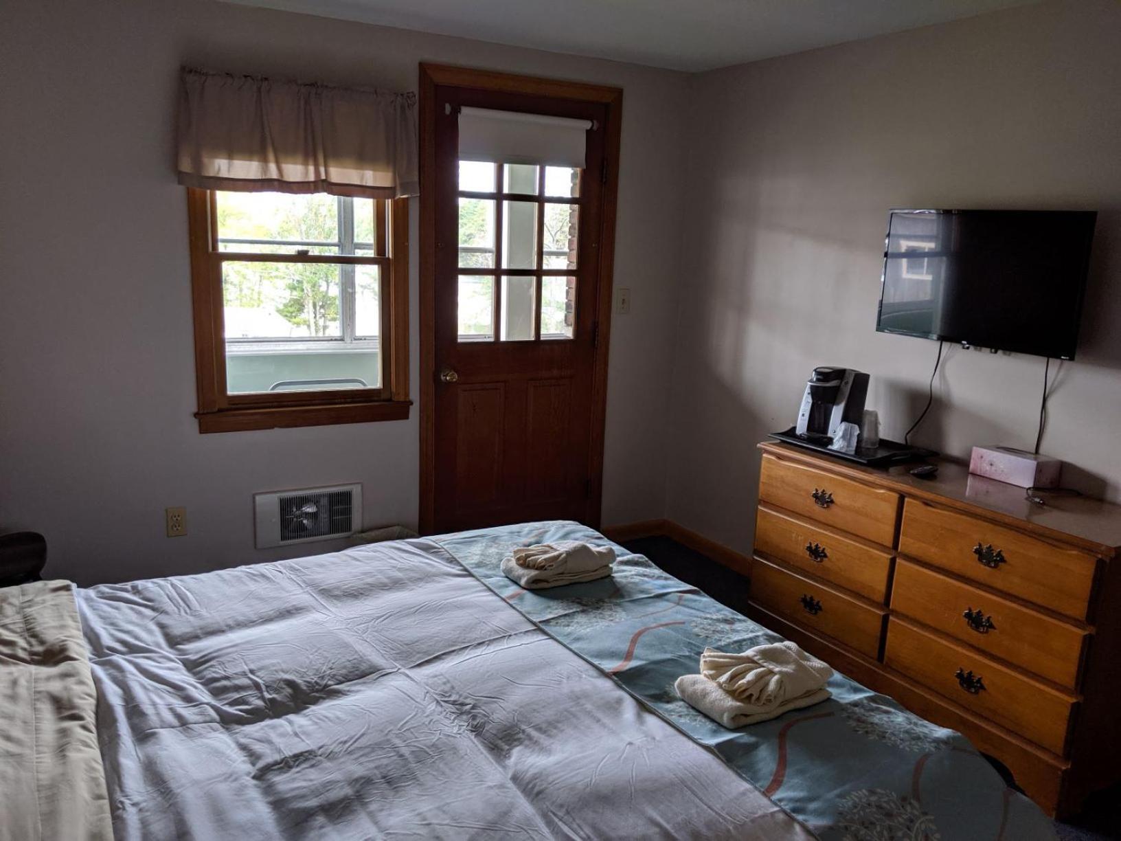 Lake Shore Farm Inn photo 3