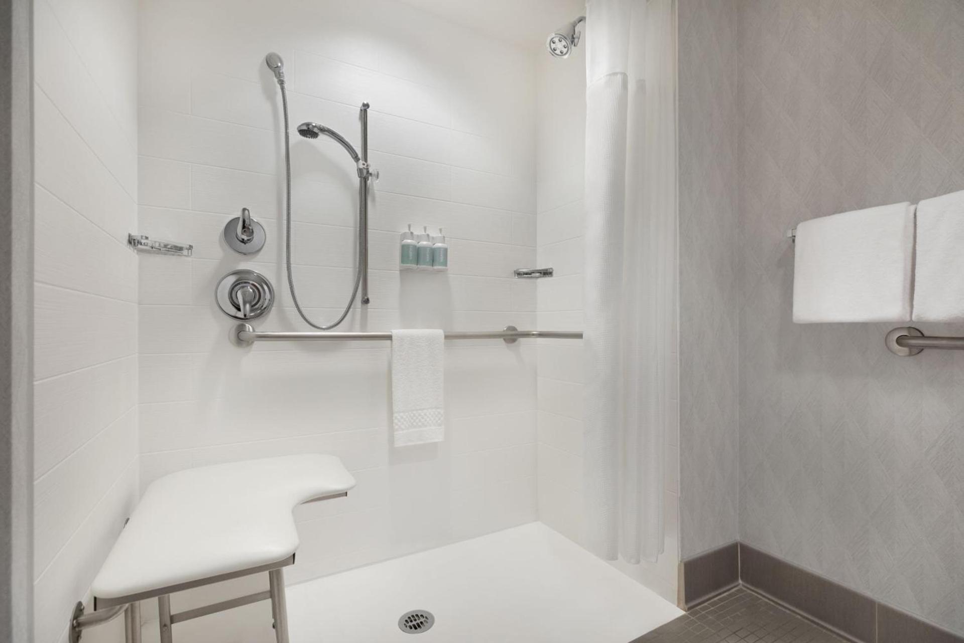 Residence Inn by Marriott Boston Back Bay/Fenway photo 43