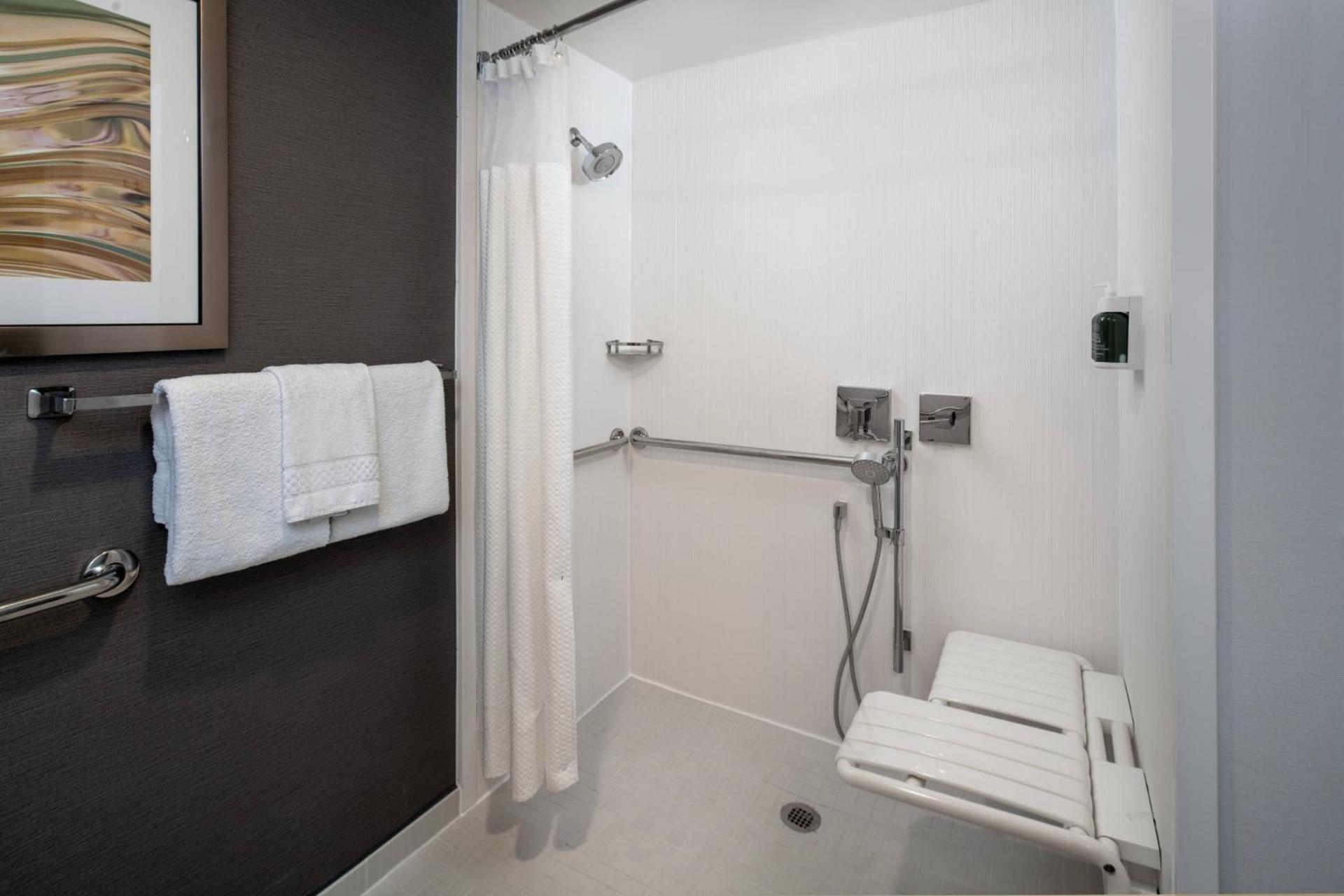 Courtyard by Marriott Memphis East/Park Avenue photo 12