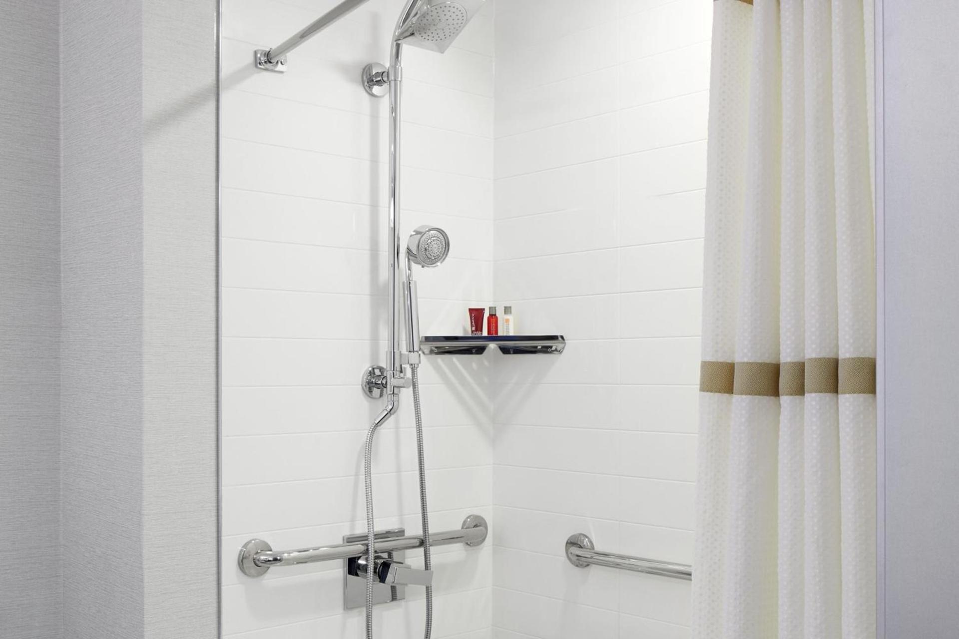 Marriott Birmingham Grandview photo 13