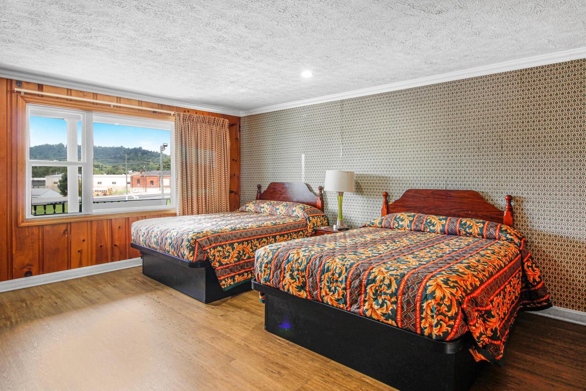 Horse Cave Motel photo 13