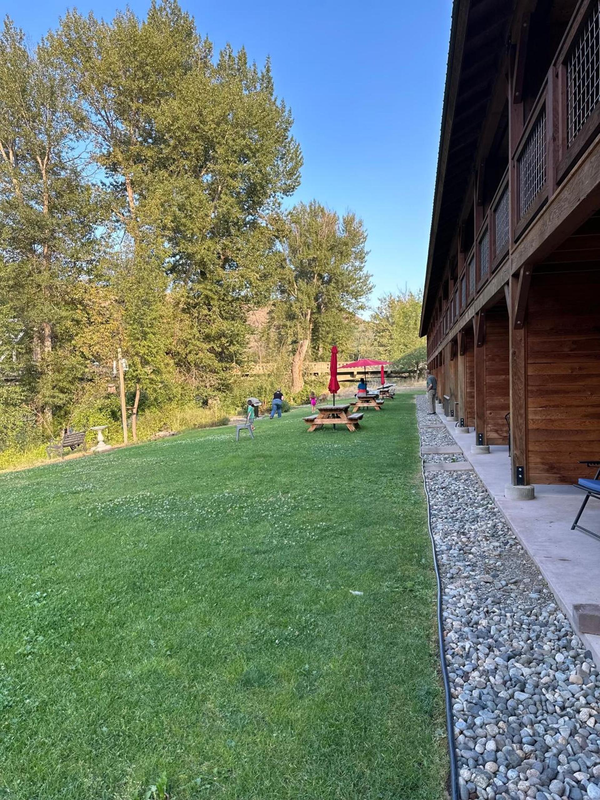 Methow River Lodge and Cabins photo 22