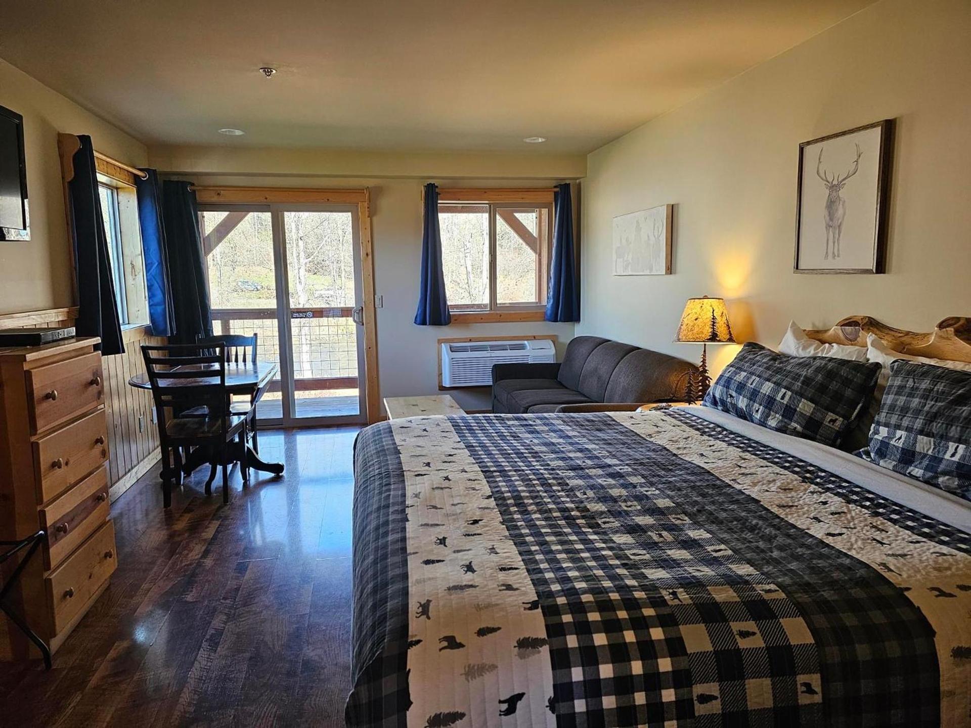 Methow River Lodge and Cabins photo 31