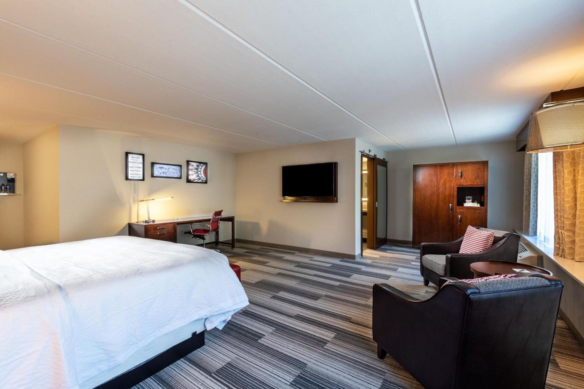 Four Points by Sheraton Atlanta Airport West photo 10