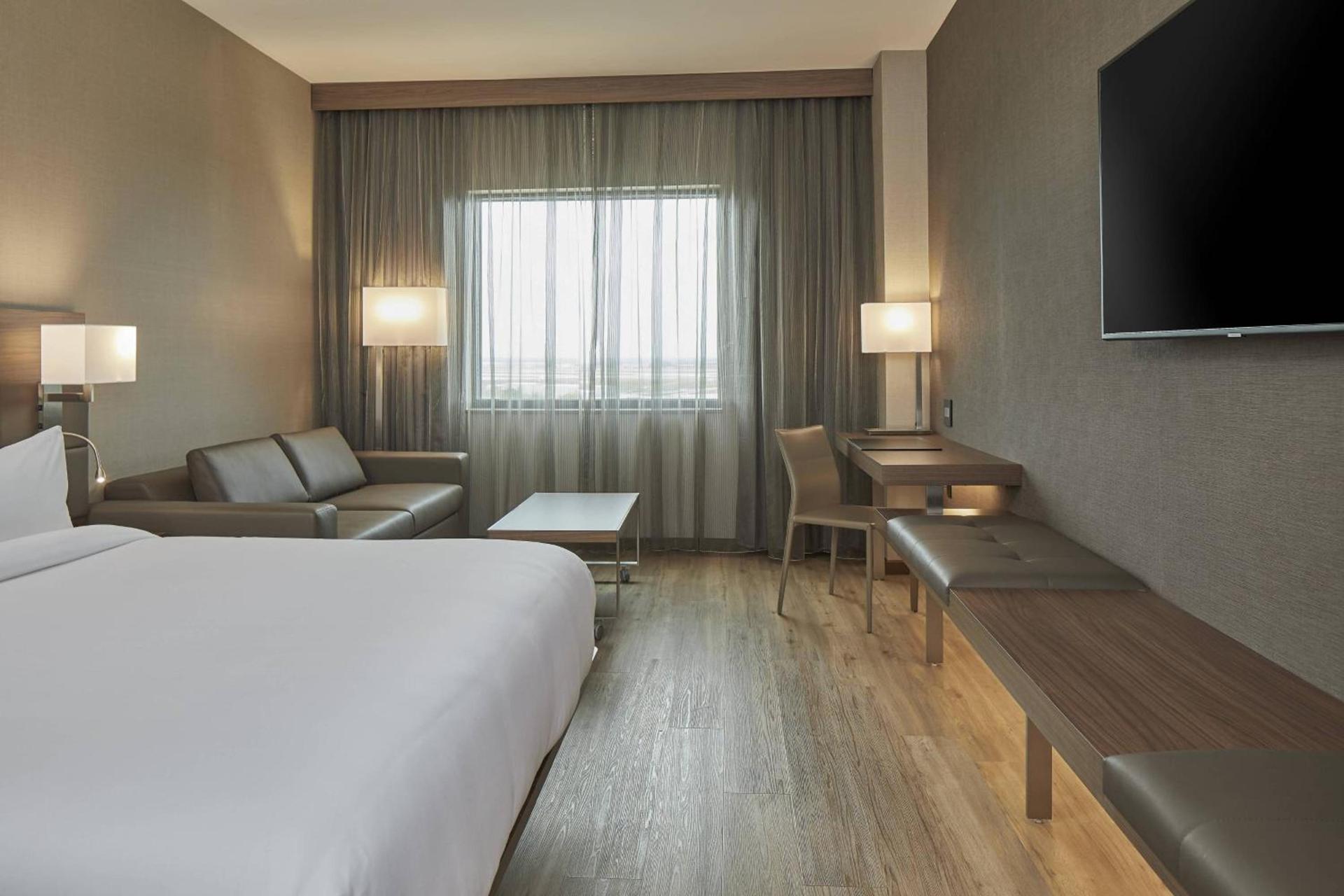 AC Hotel by Marriott Atlanta Airport Gateway photo 15