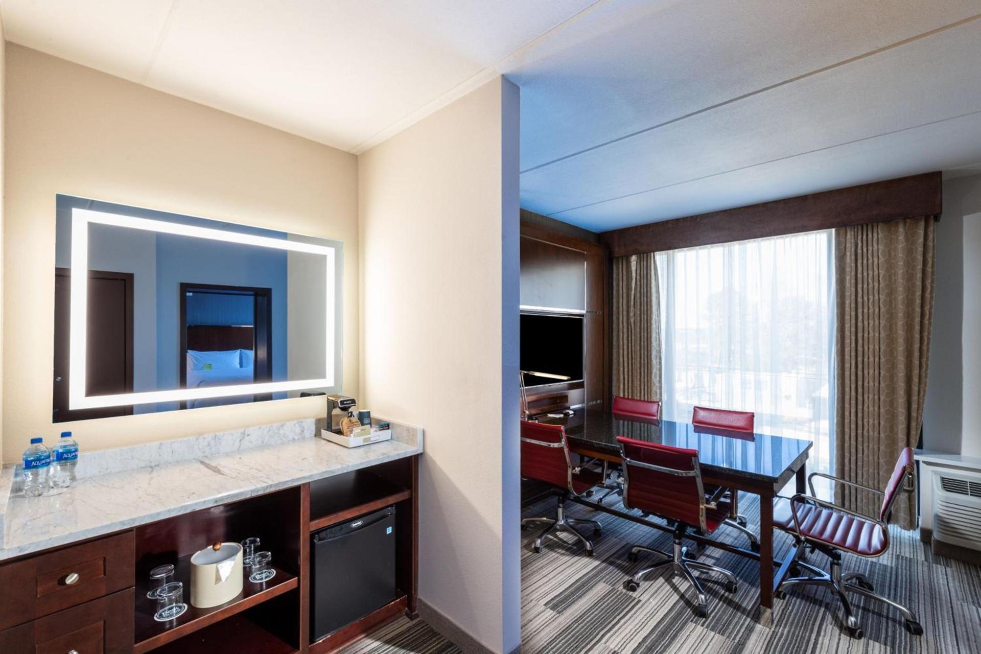 Four Points by Sheraton Atlanta Airport West photo 14