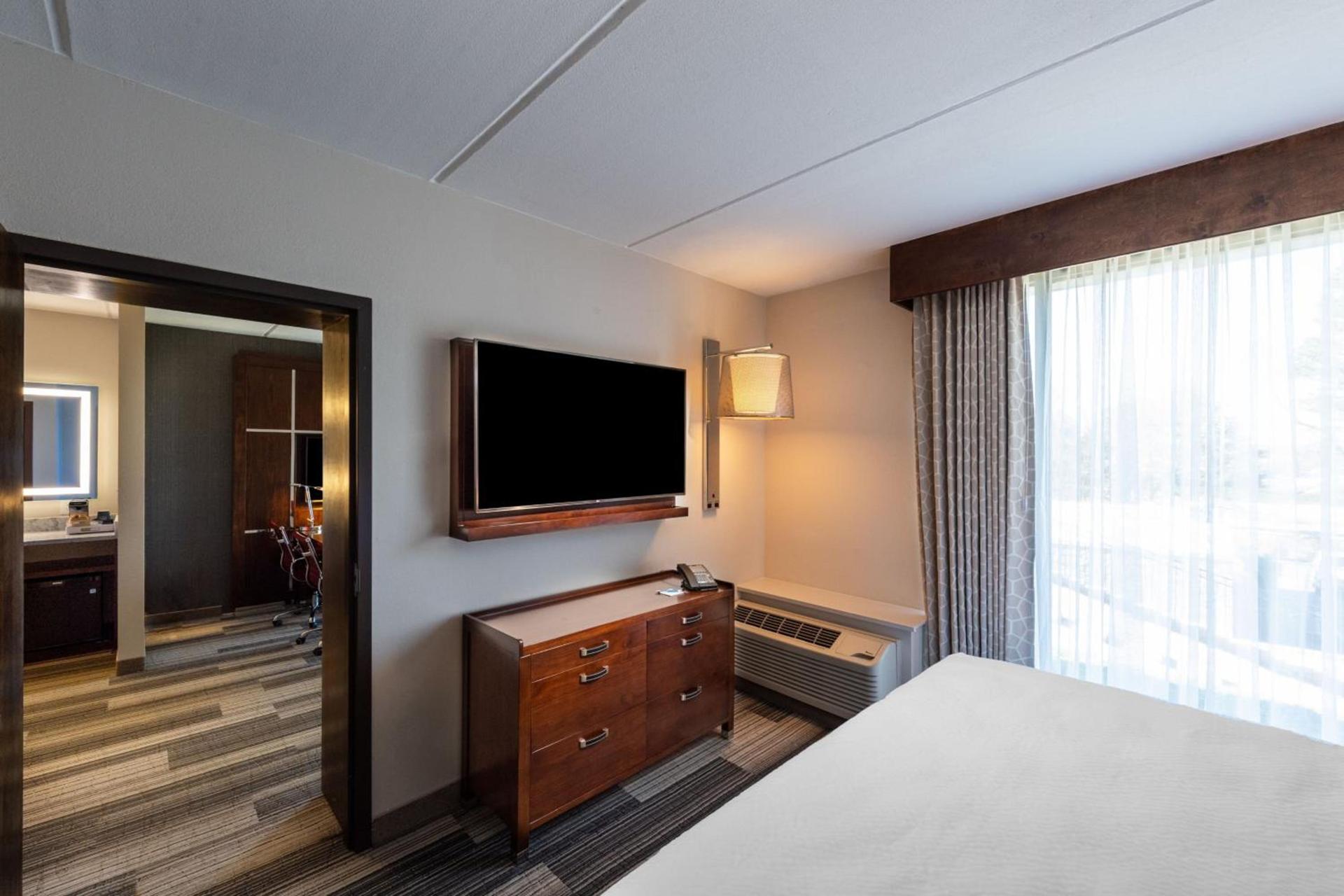 Four Points by Sheraton Atlanta Airport West photo 11