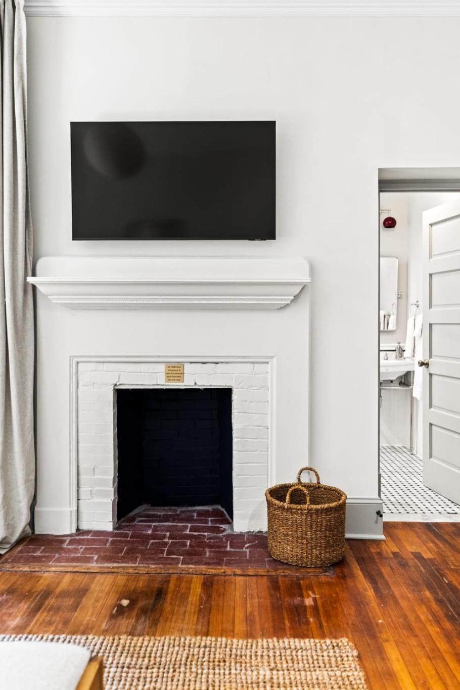 Suite 3C at Maison Dupont a Dupont Circle Inn photo 13