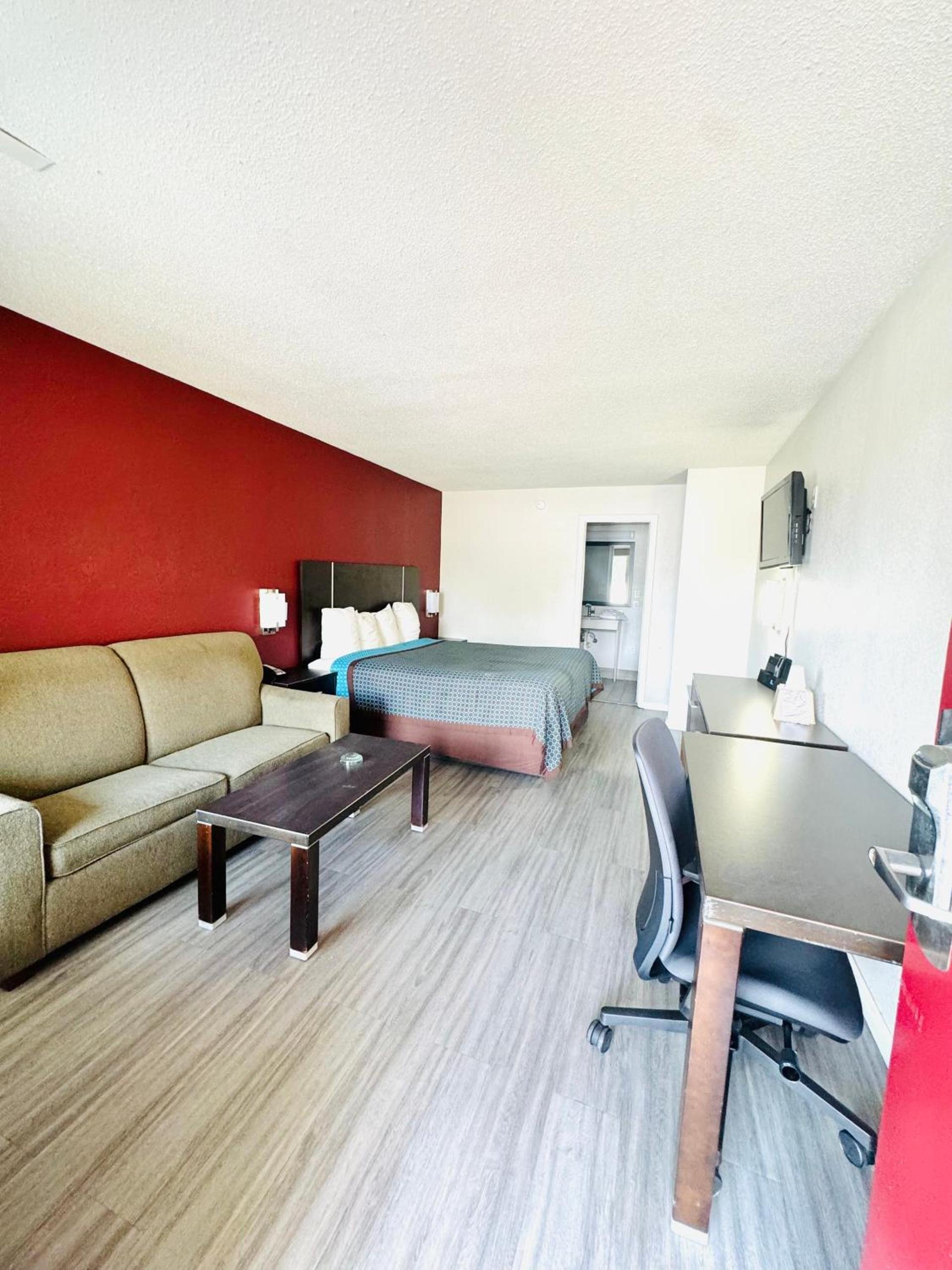 RELAX INN photo 2