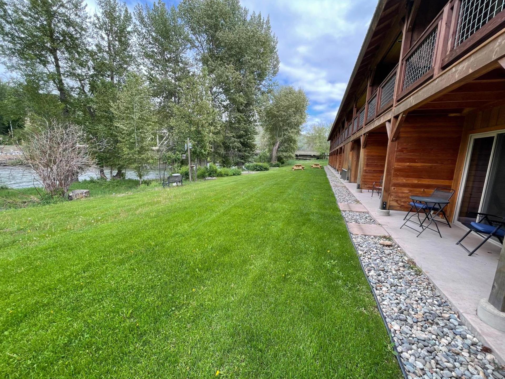 Methow River Lodge and Cabins photo 40