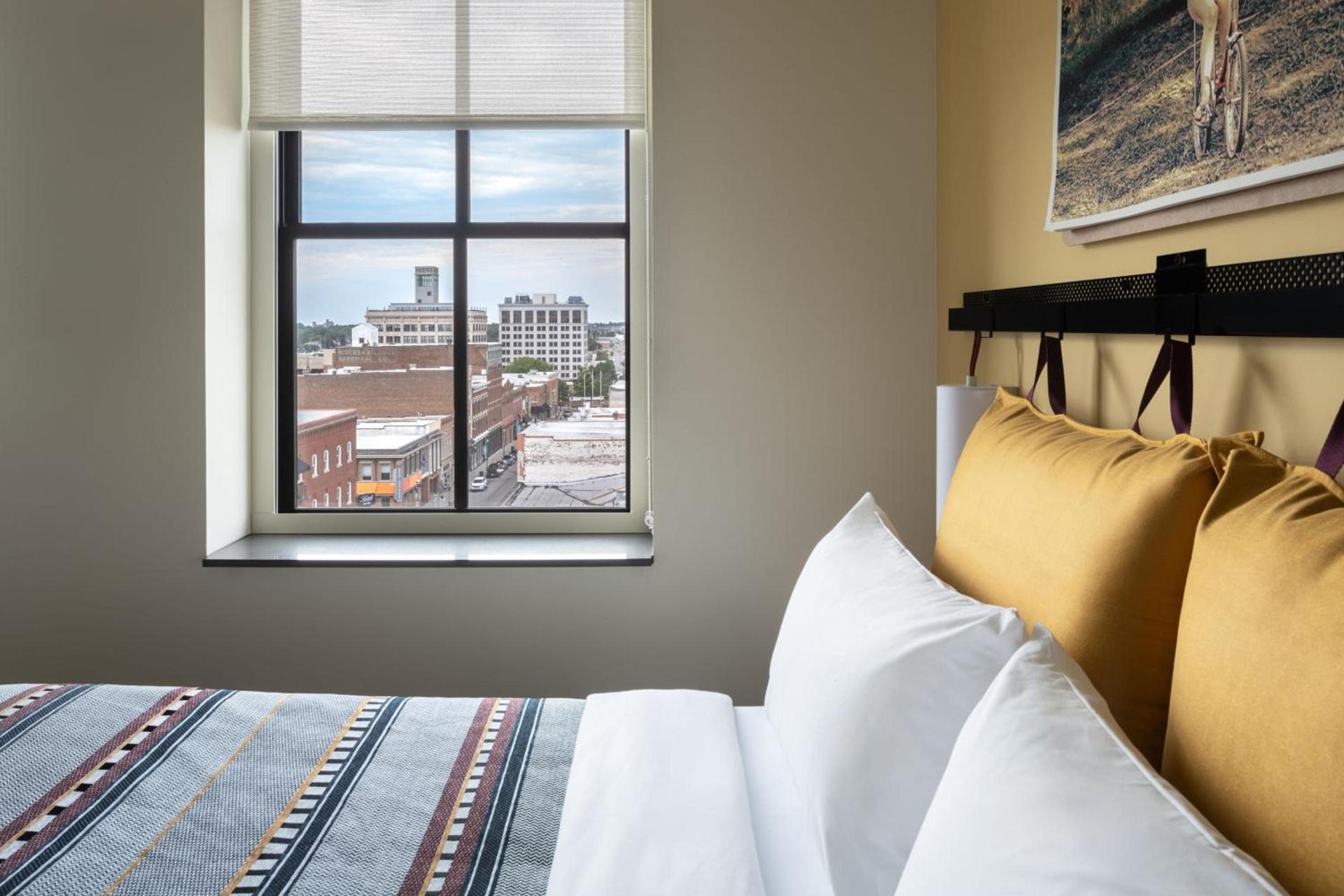 Moxy Springfield Downtown photo 55