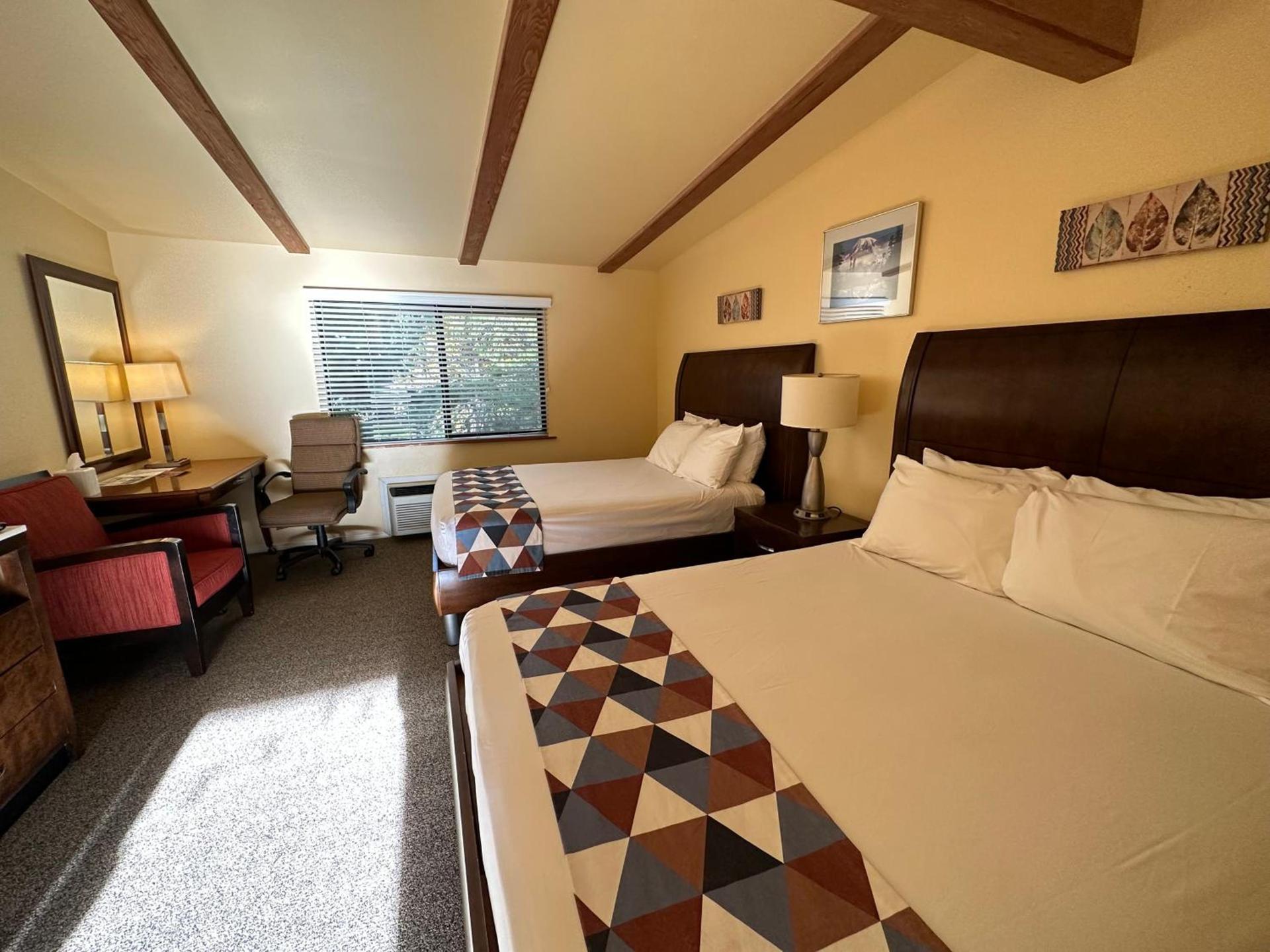 Packwood Lodge & Cabins photo 44