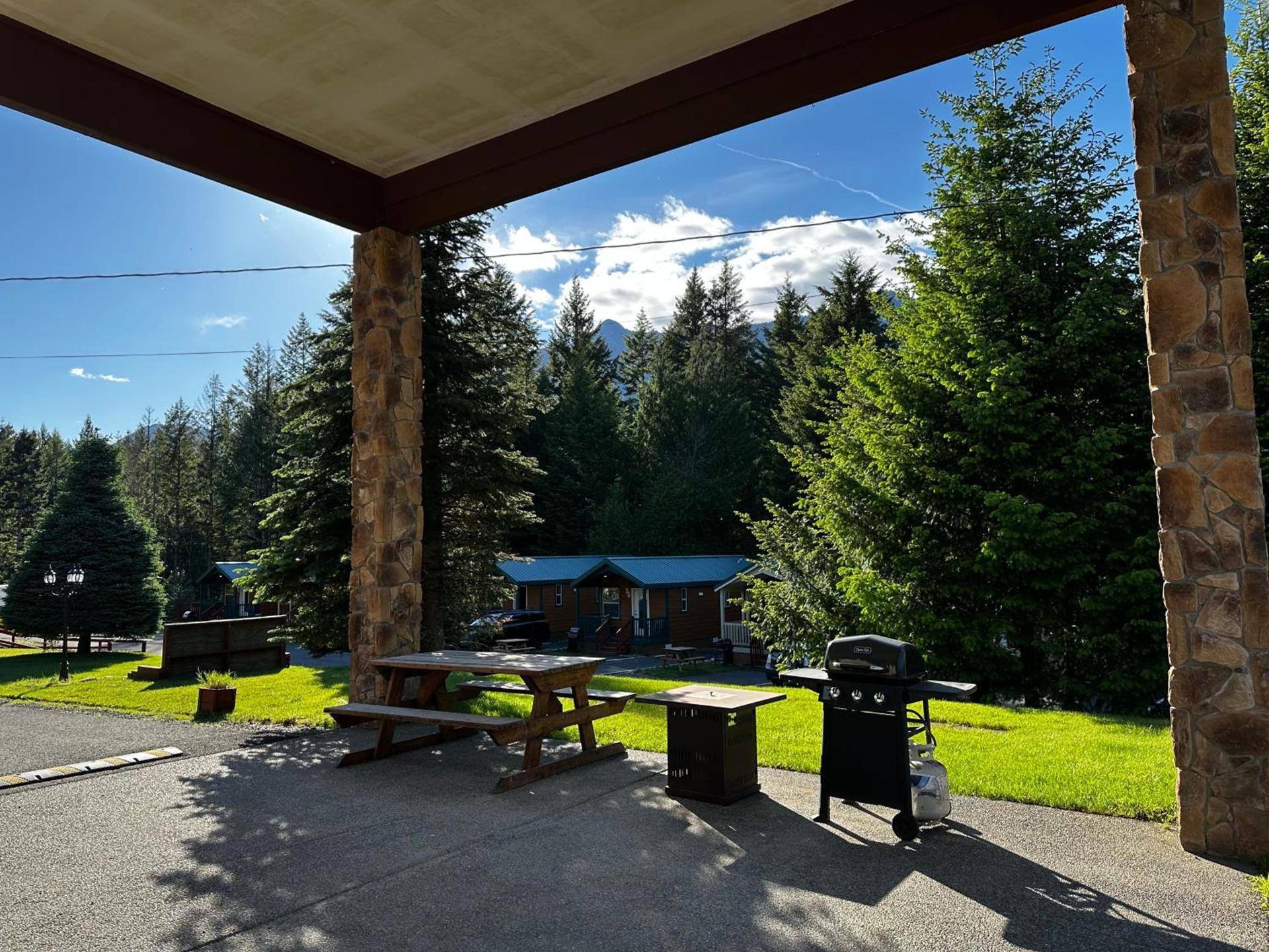 Packwood Lodge & Cabins photo 9