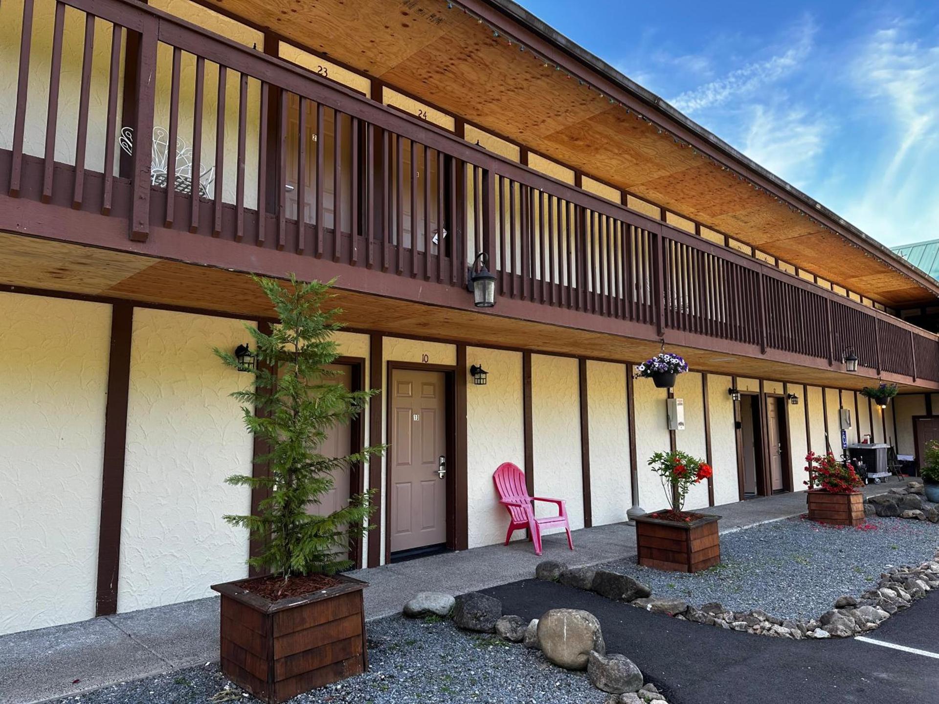 Packwood Lodge & Cabins photo 48