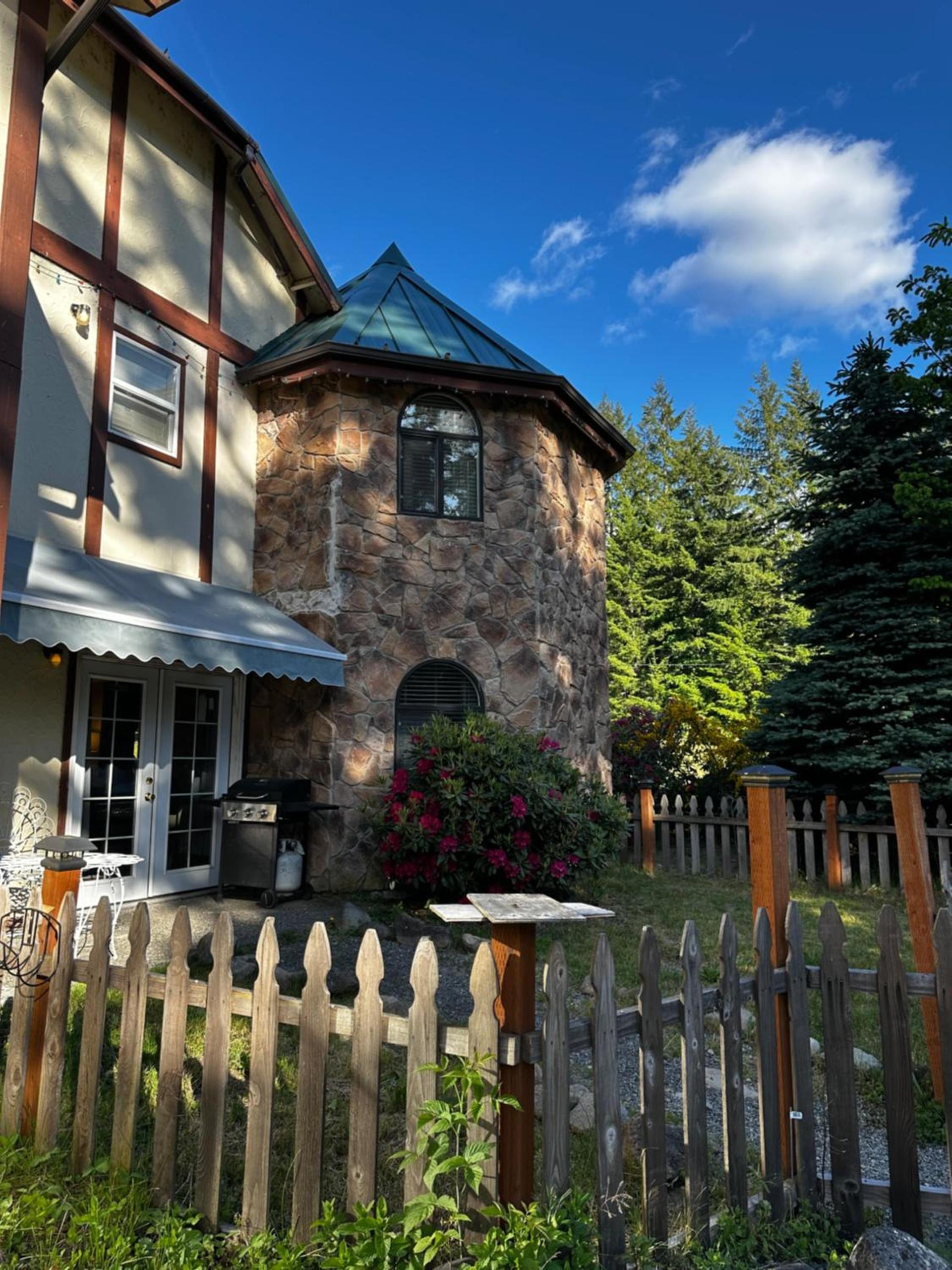 Packwood Lodge & Cabins photo 3