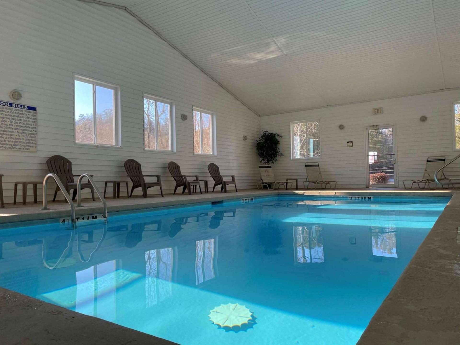 Clarion Pointe-Dillard near Blue Ridge Mountains photo 29