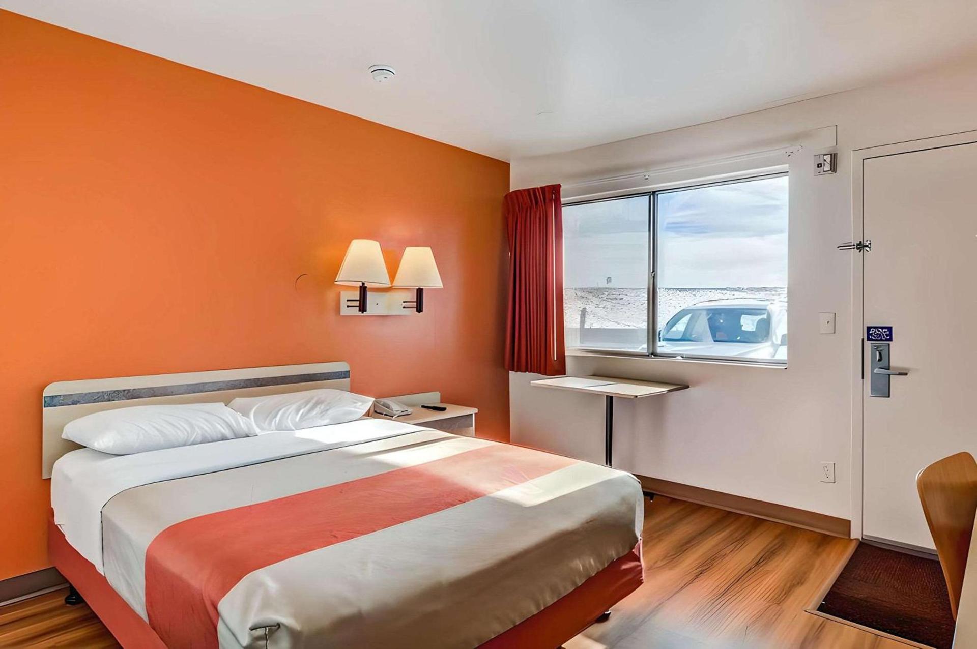 Motel 6 Fort Collins, CO photo 4