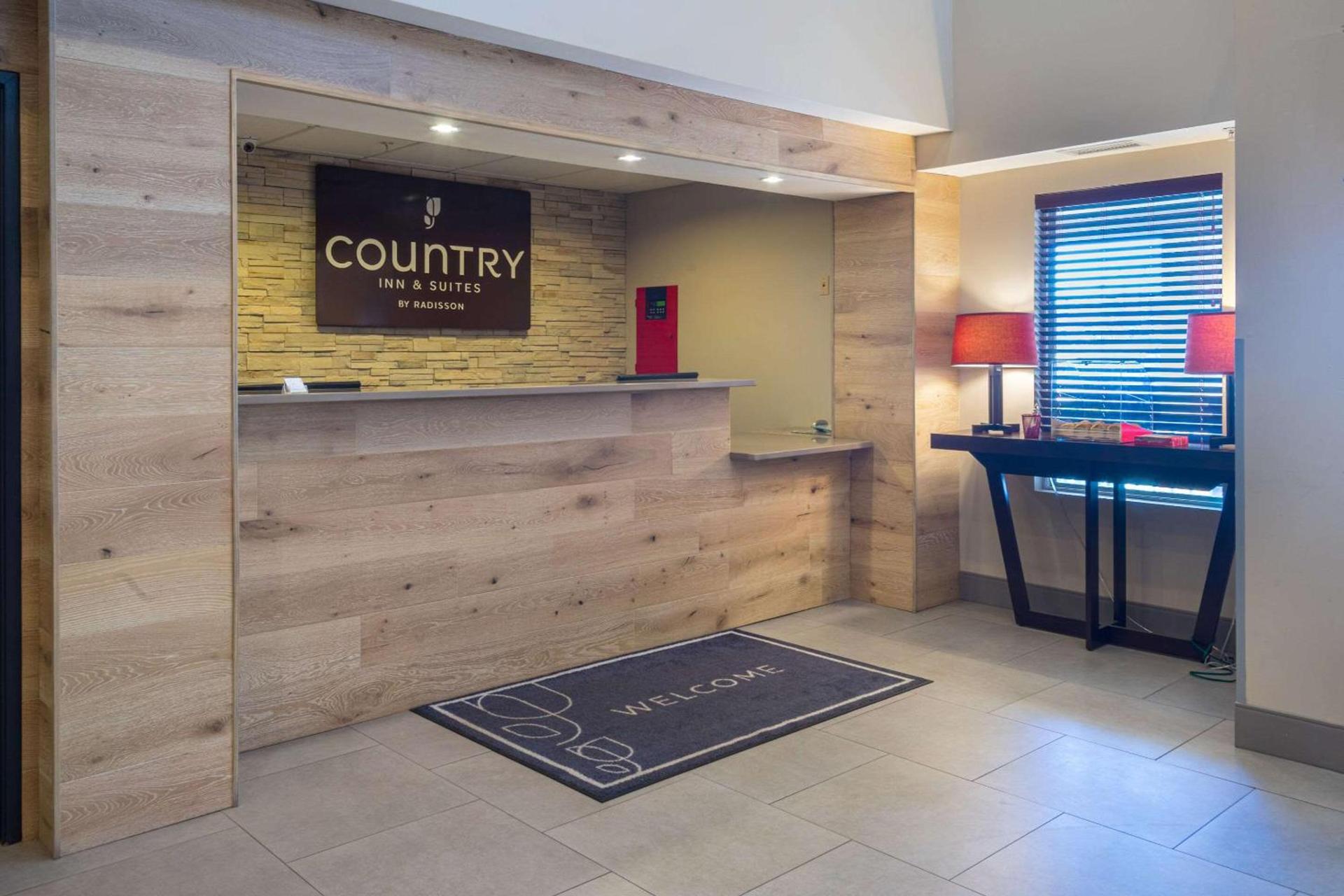 Country Inn & Suites by Radisson, Doswell Kings Dominion , VA photo 3