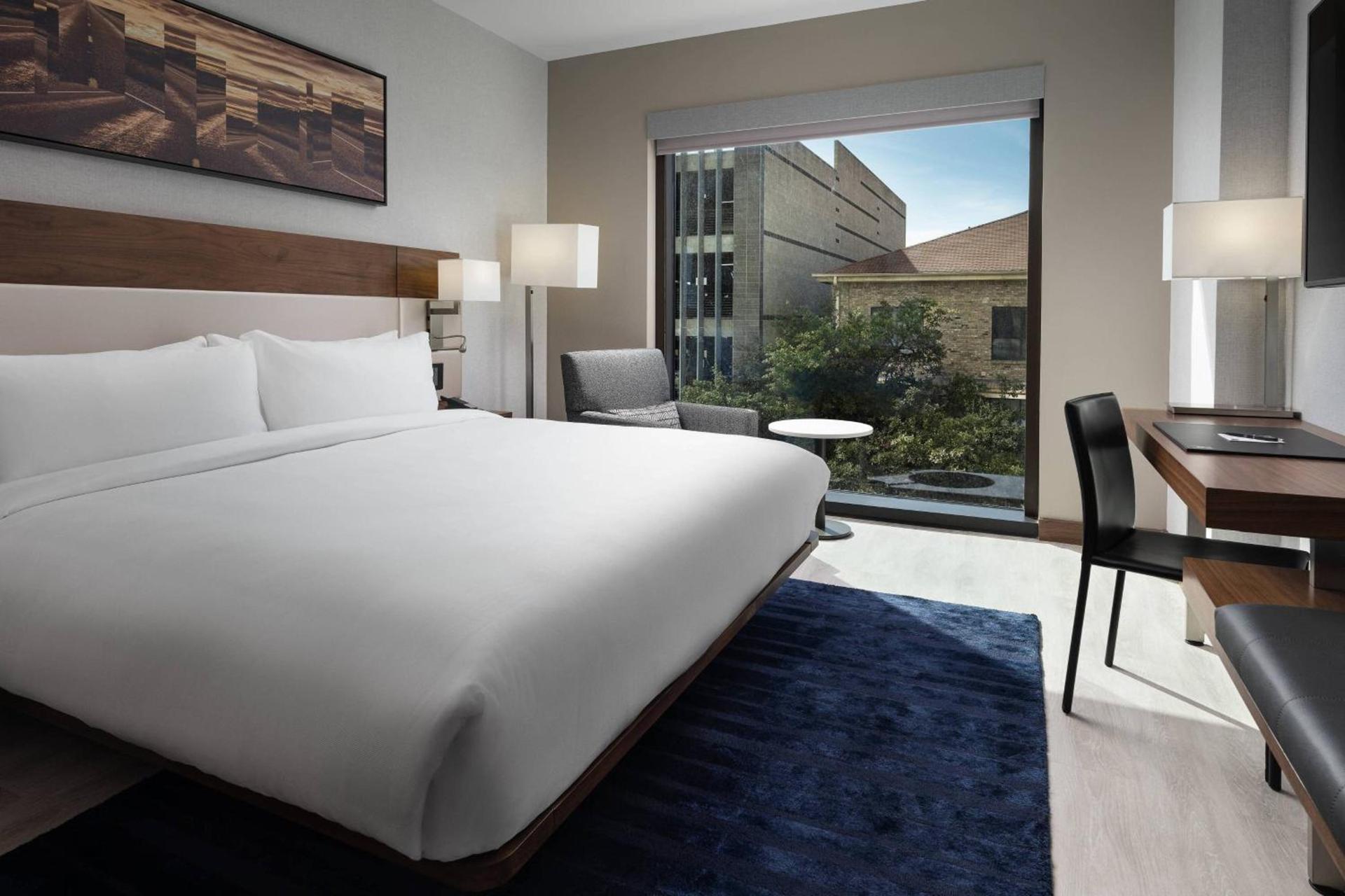 AC Hotel by Marriott Austin-University photo 12