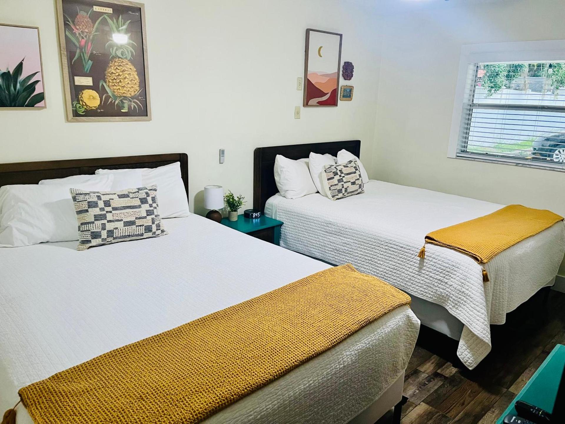 Safety Harbor Motel photo 44