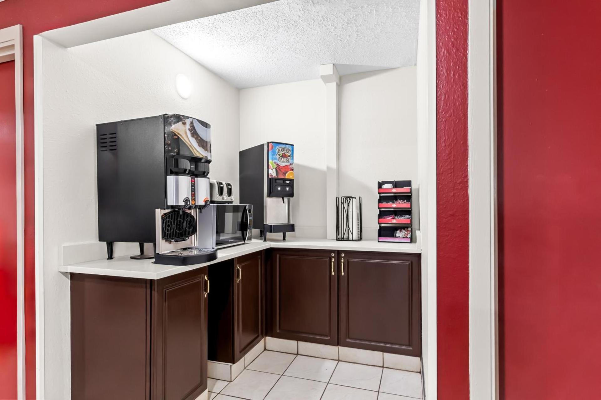 Red Lion Inn & Suites Saint Louis photo 12