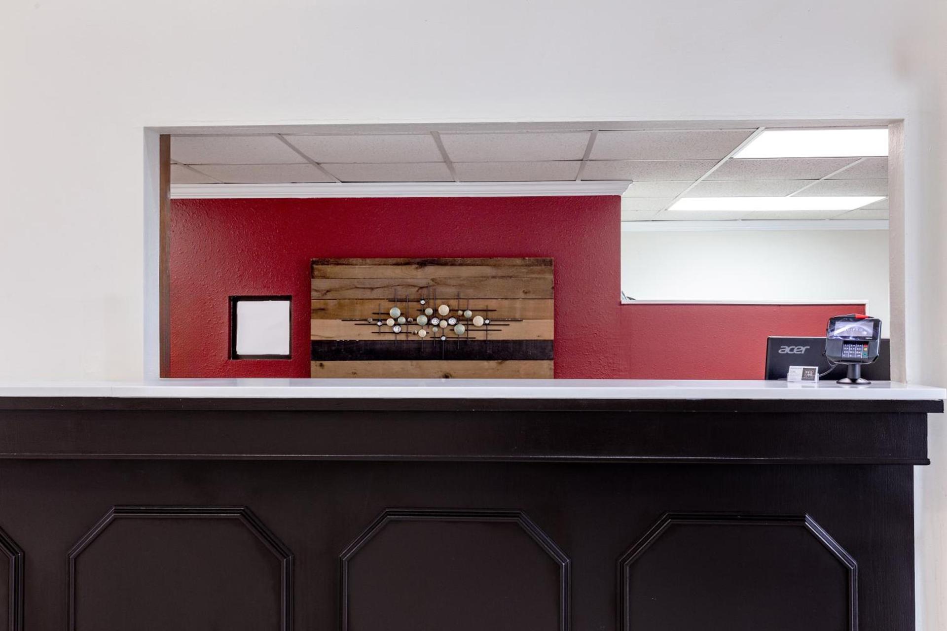 Red Lion Inn & Suites Saint Louis photo 16