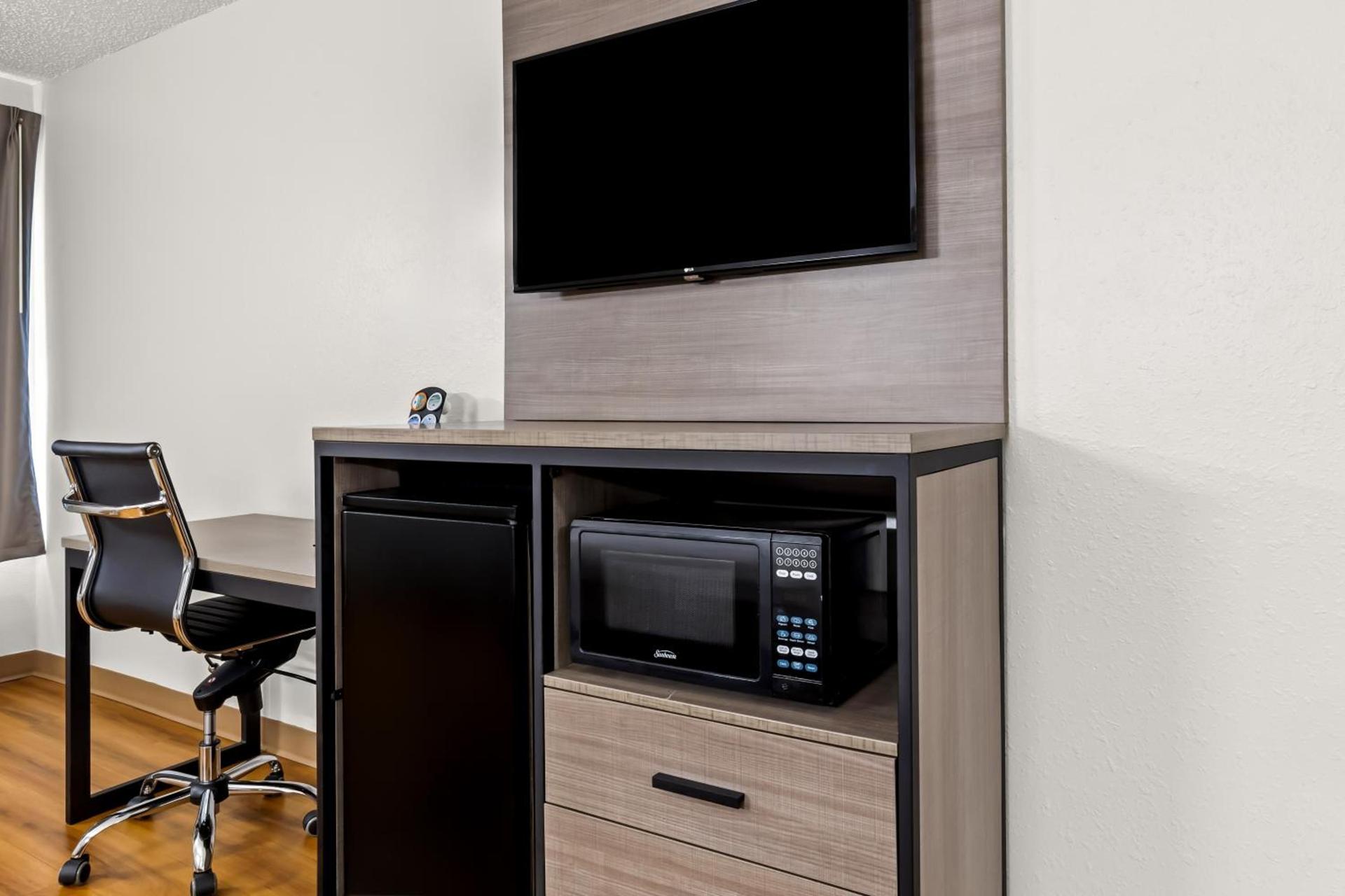 Red Lion Inn & Suites Saint Louis photo 23