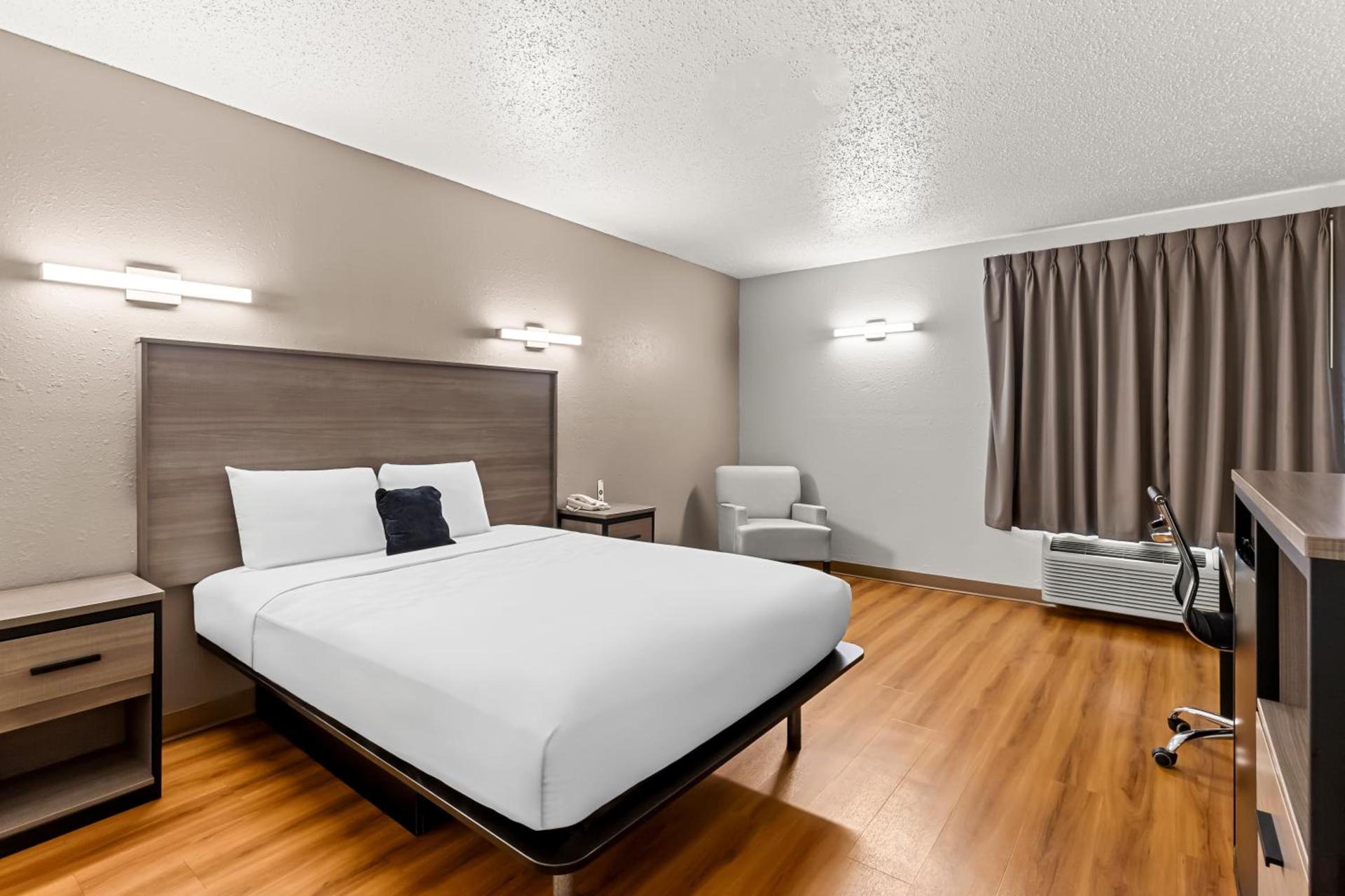 Red Lion Inn & Suites Saint Louis photo 29
