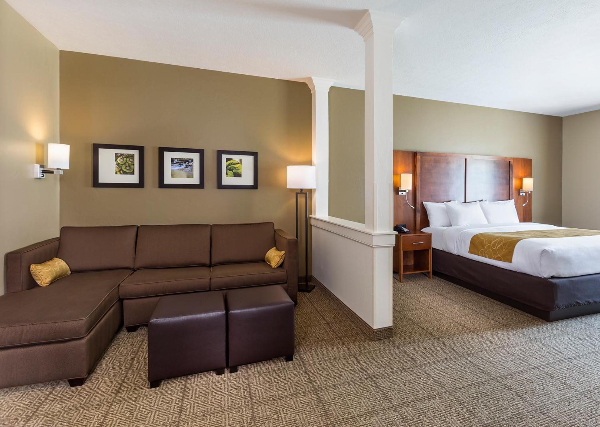 Comfort Suites Hartville-North Canton photo 22