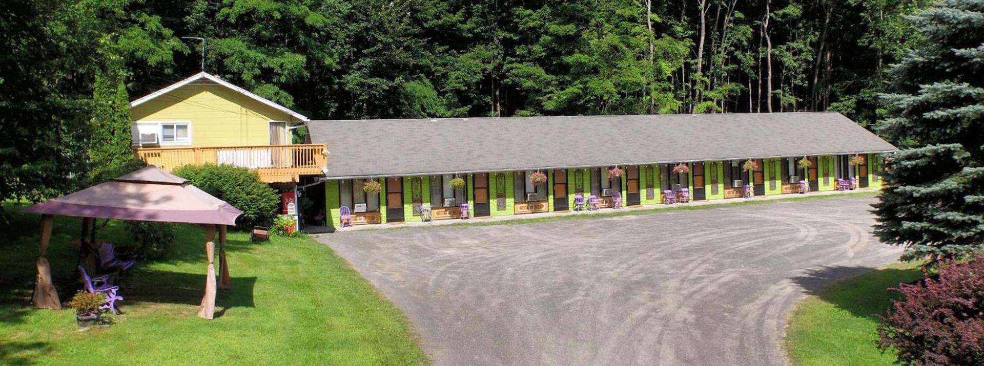 Starlite Motel & Suites photo 1