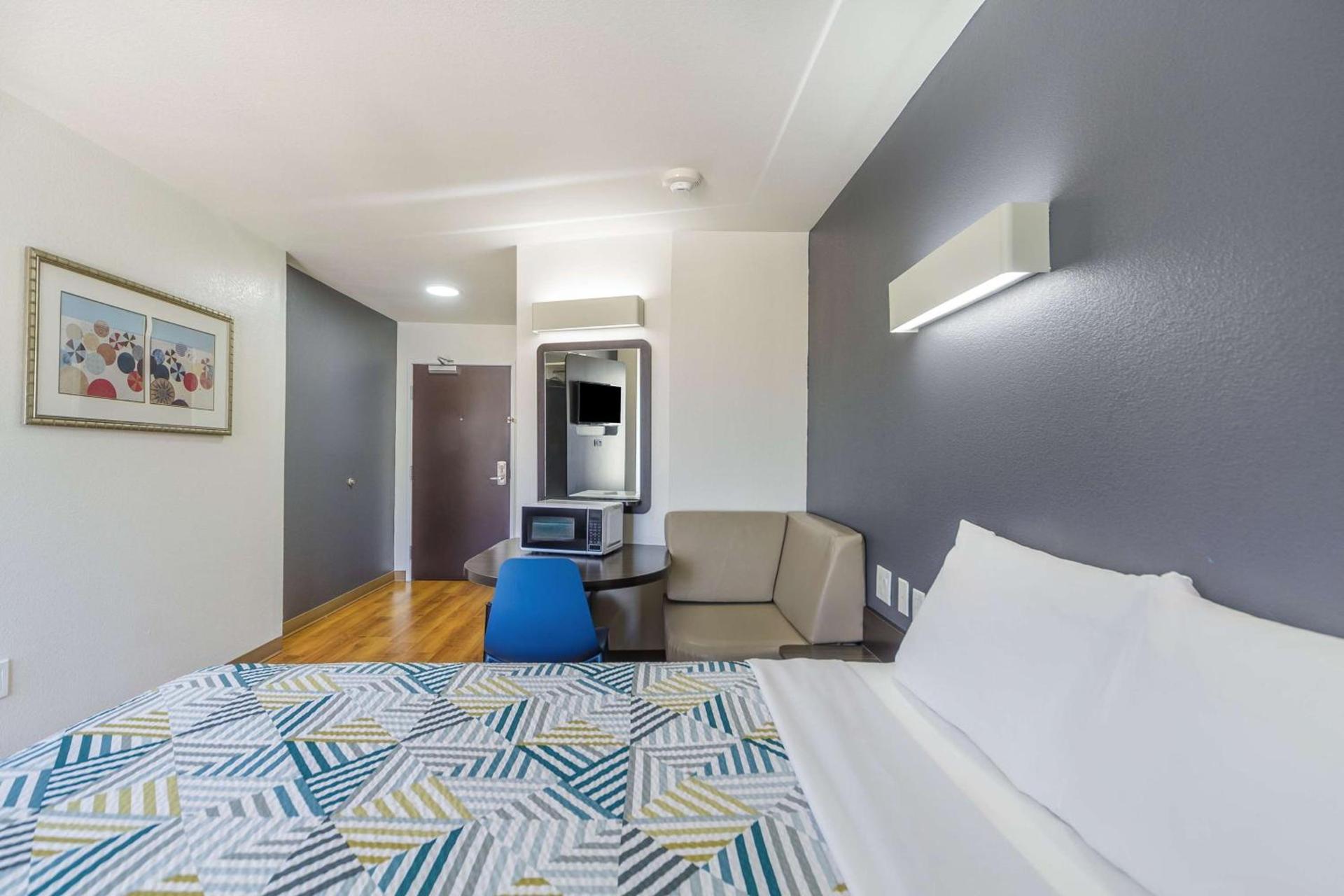 Motel 6-Laredo, TX - Airport photo 8