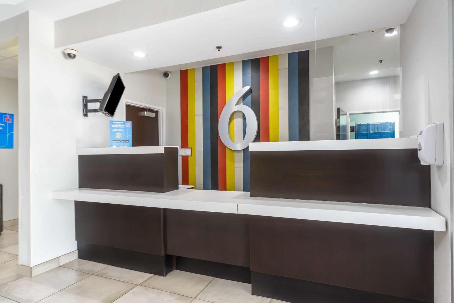 Motel 6-Laredo, TX - Airport photo 25