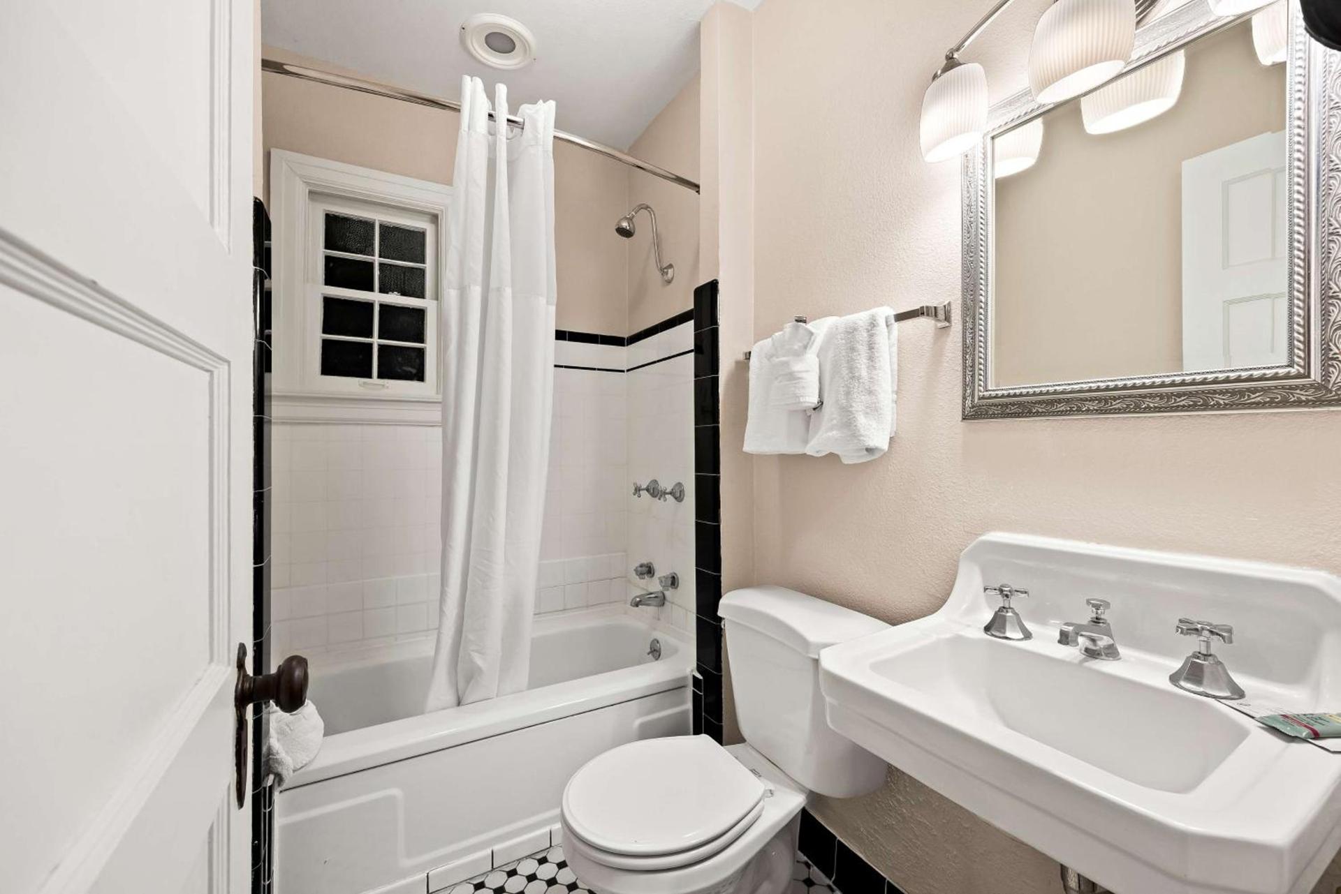 Best Western Route 66 Rail Haven photo 24