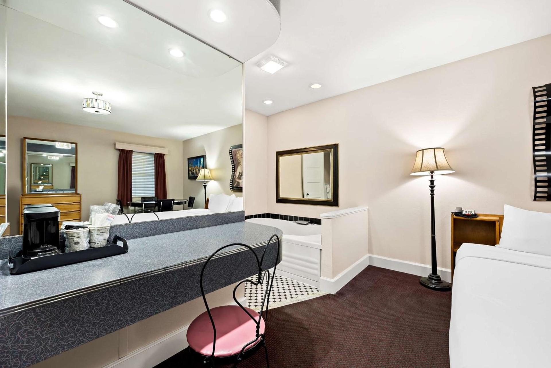 Best Western Route 66 Rail Haven photo 31