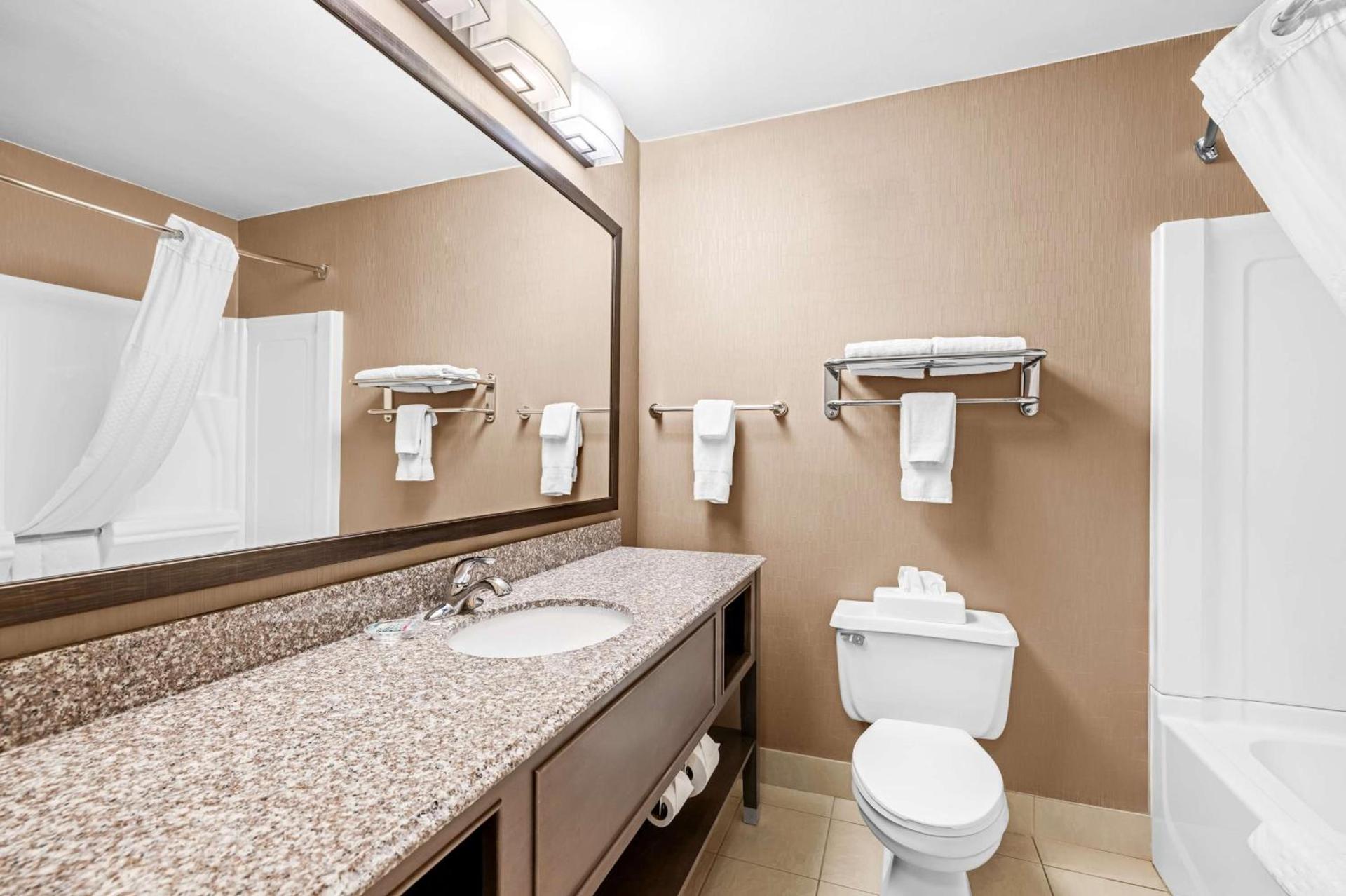 Best Western Maple City Inn photo 28