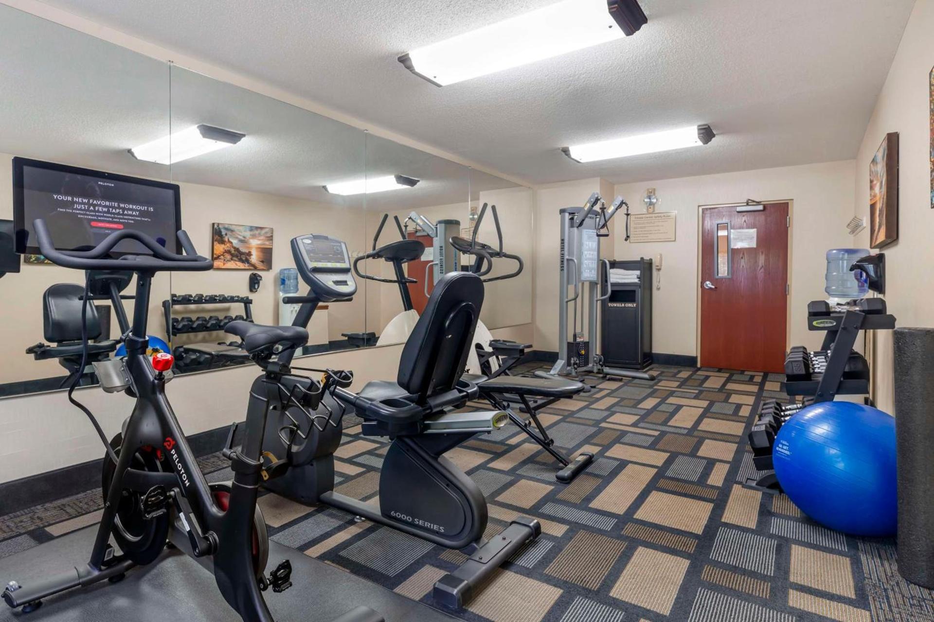 Best Western Plus Berkshire Hills Inn & Suites photo 14