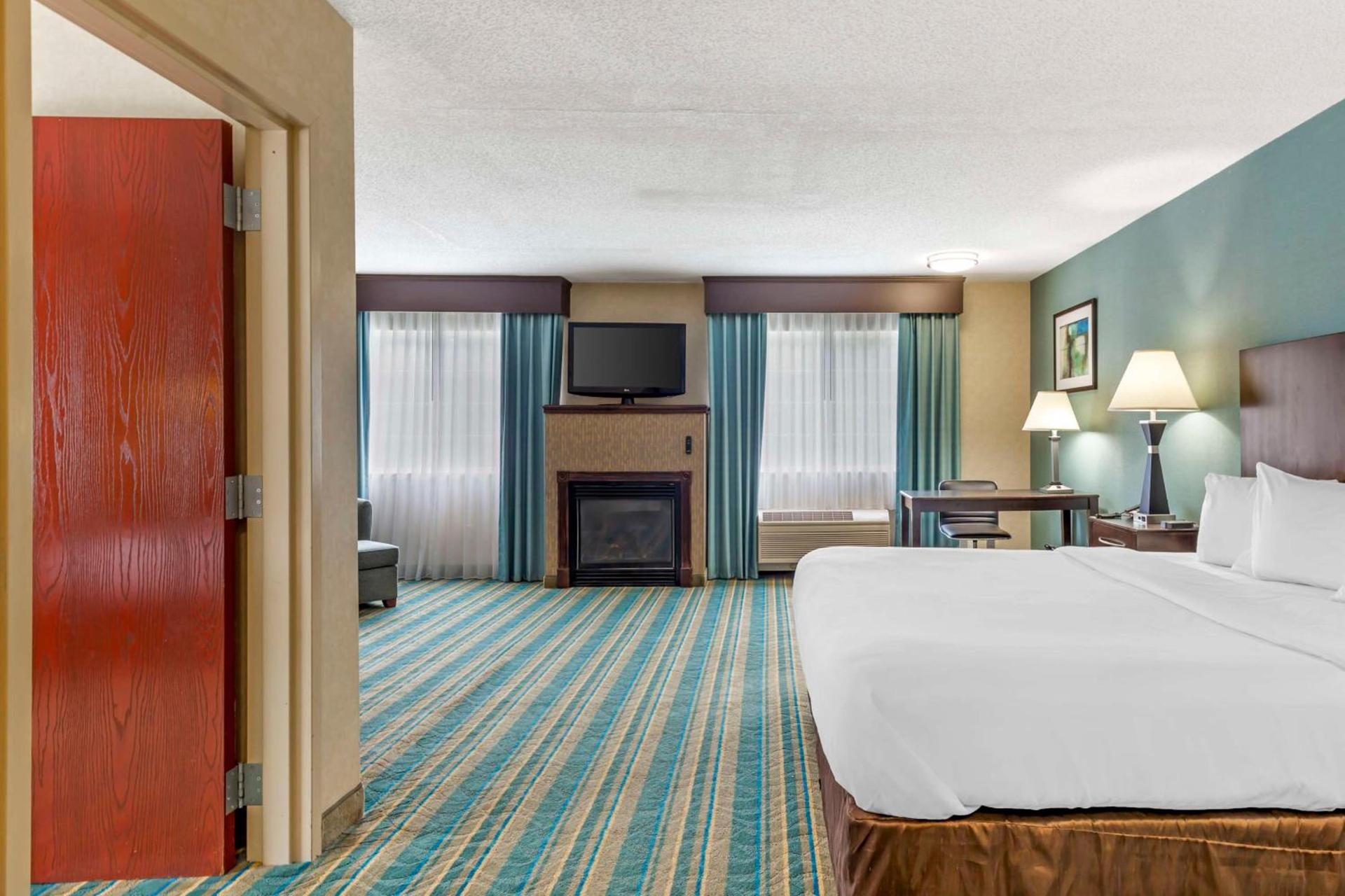 Best Western Plus Berkshire Hills Inn & Suites photo 26
