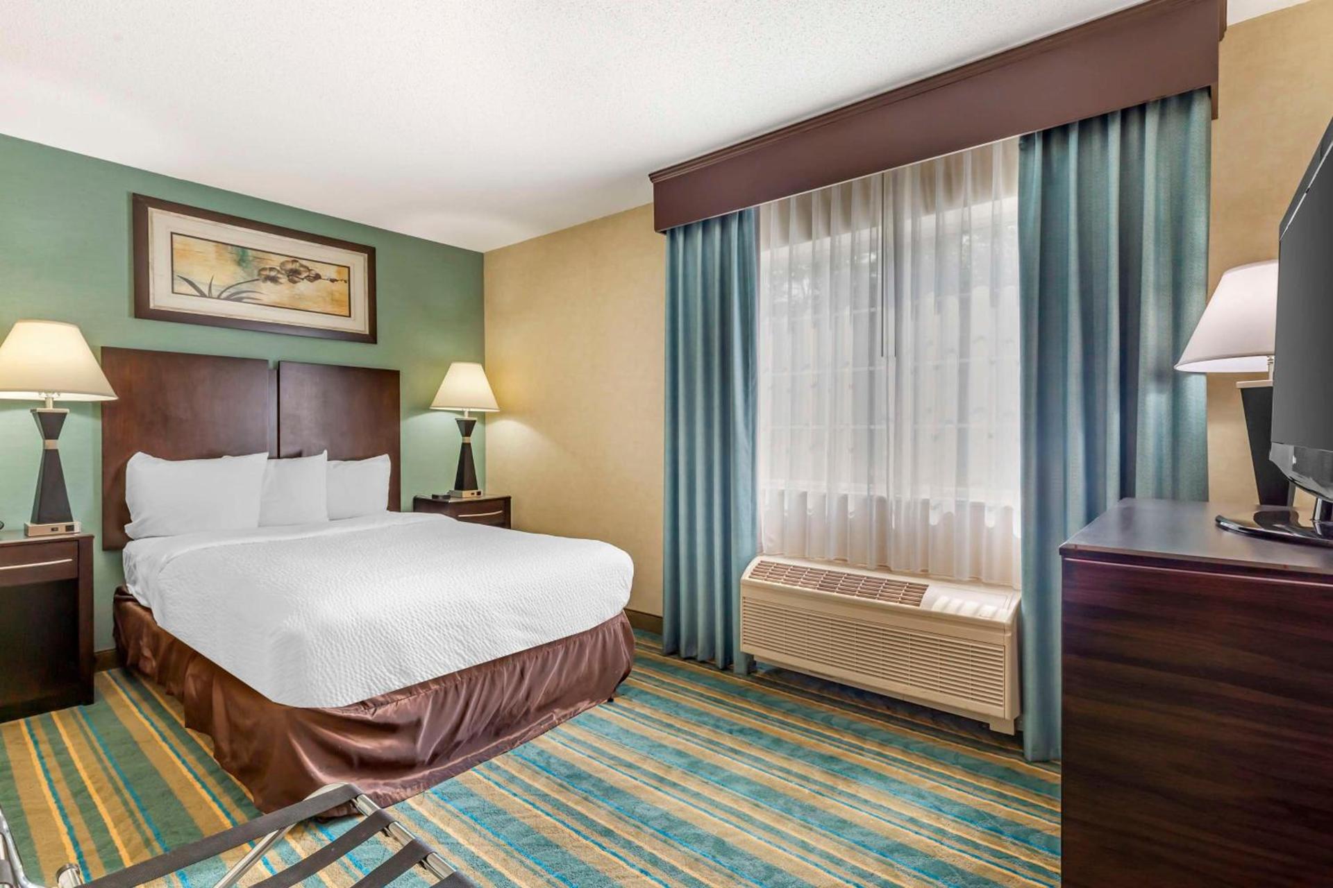 Best Western Plus Berkshire Hills Inn & Suites photo 28