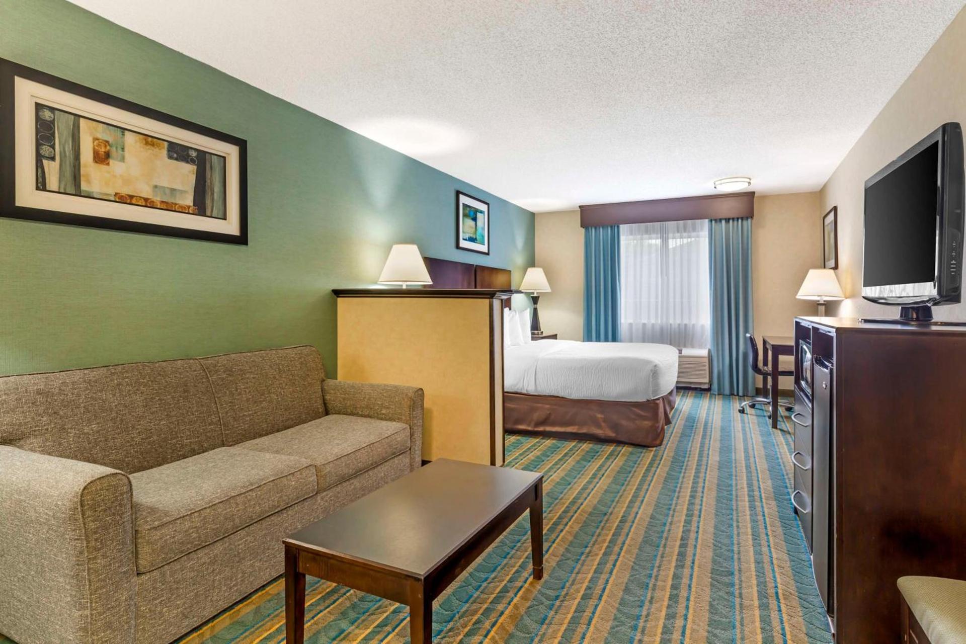 Best Western Plus Berkshire Hills Inn & Suites photo 29