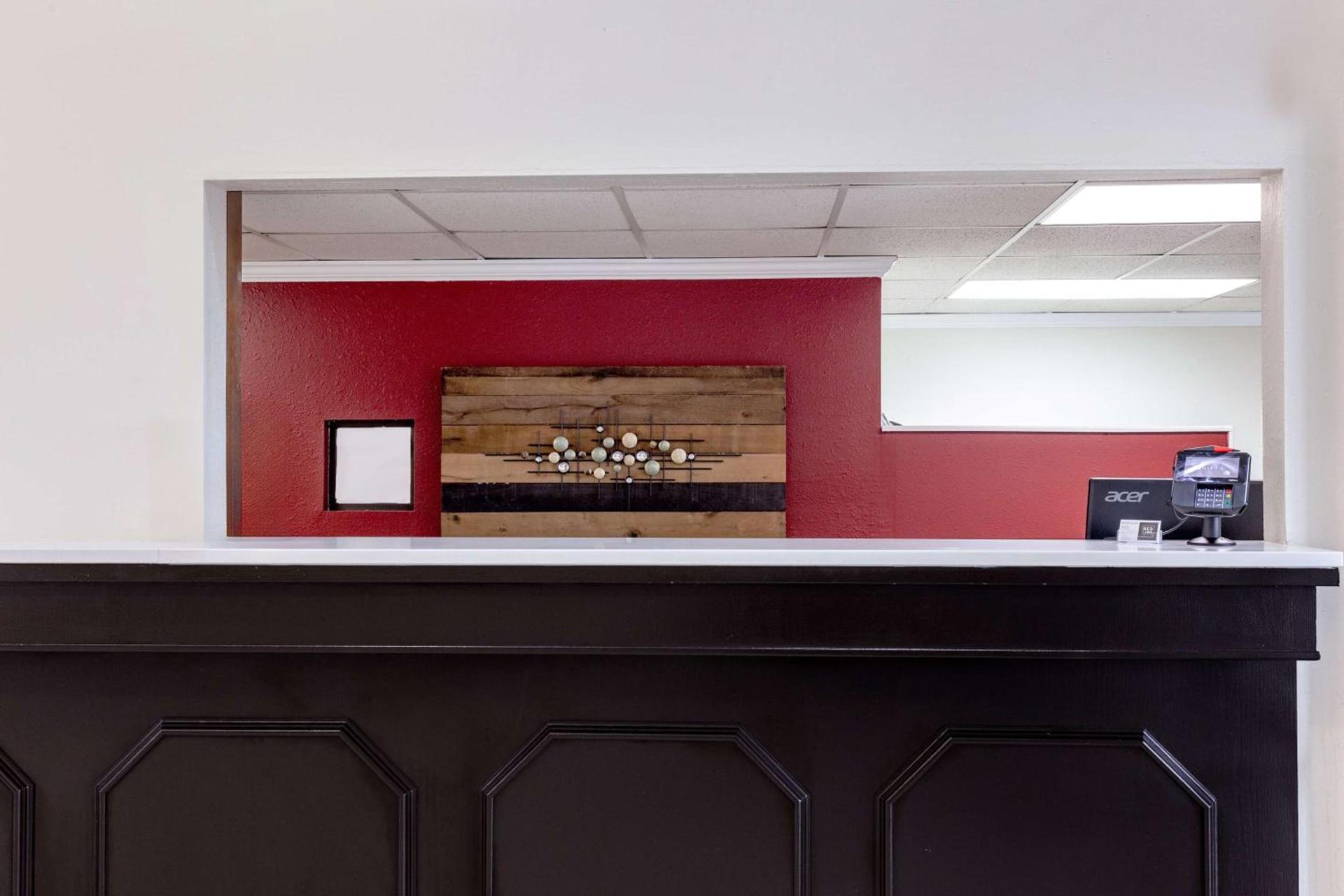 Red Lion Inn & Suites Saint Louis photo 3