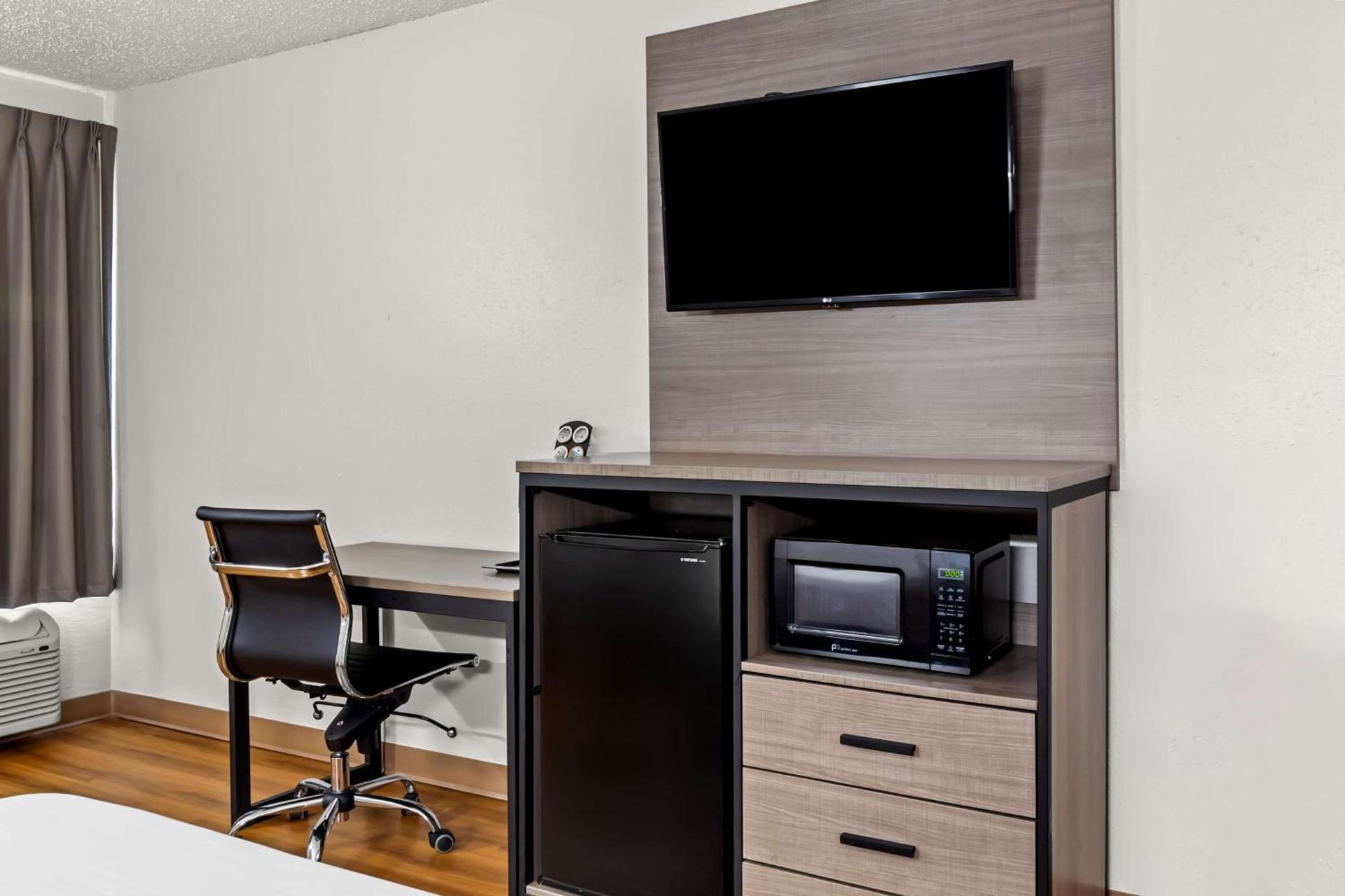 Red Lion Inn & Suites Saint Louis photo 50
