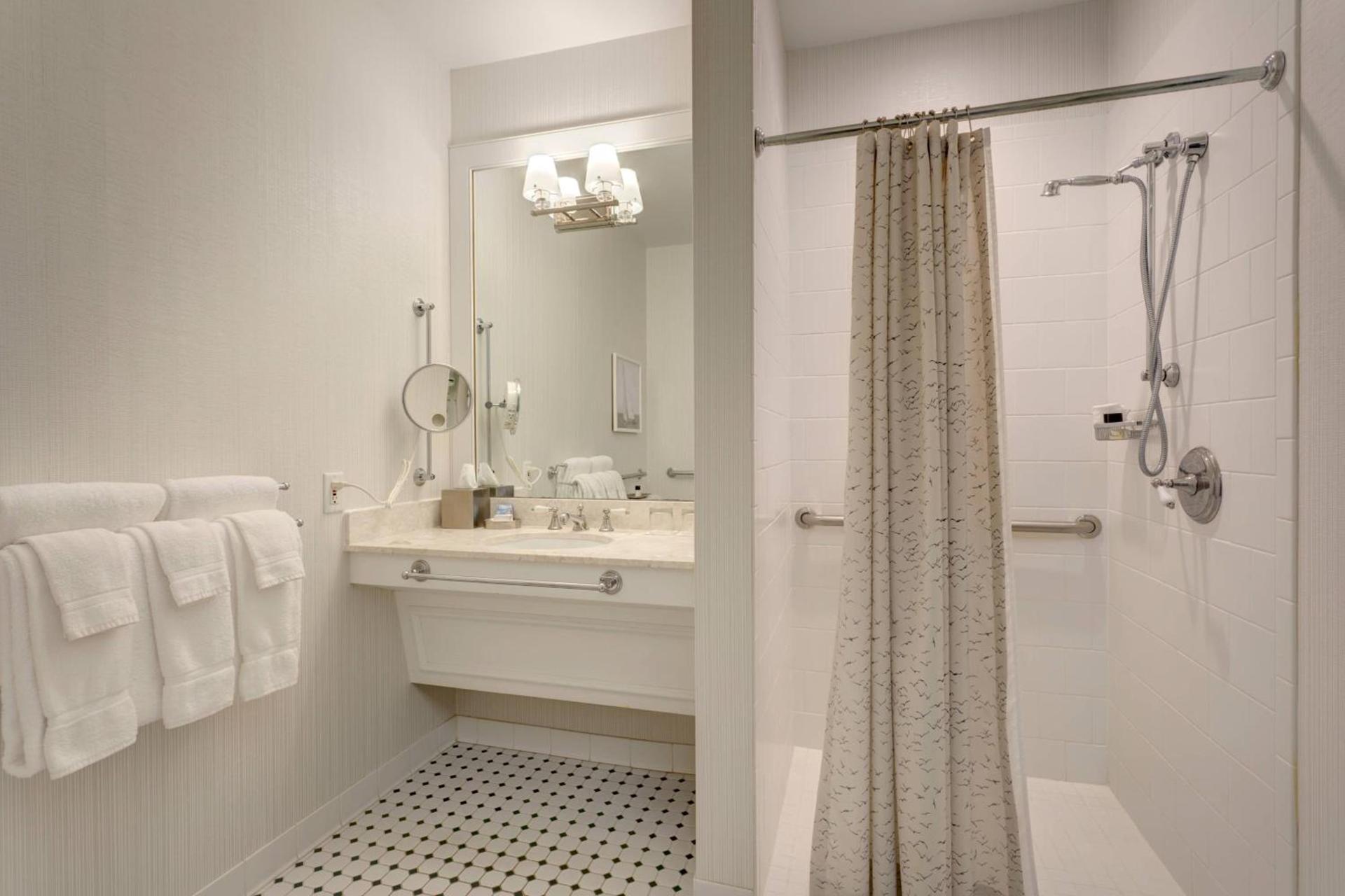 Inn at Bay Harbor photo 48