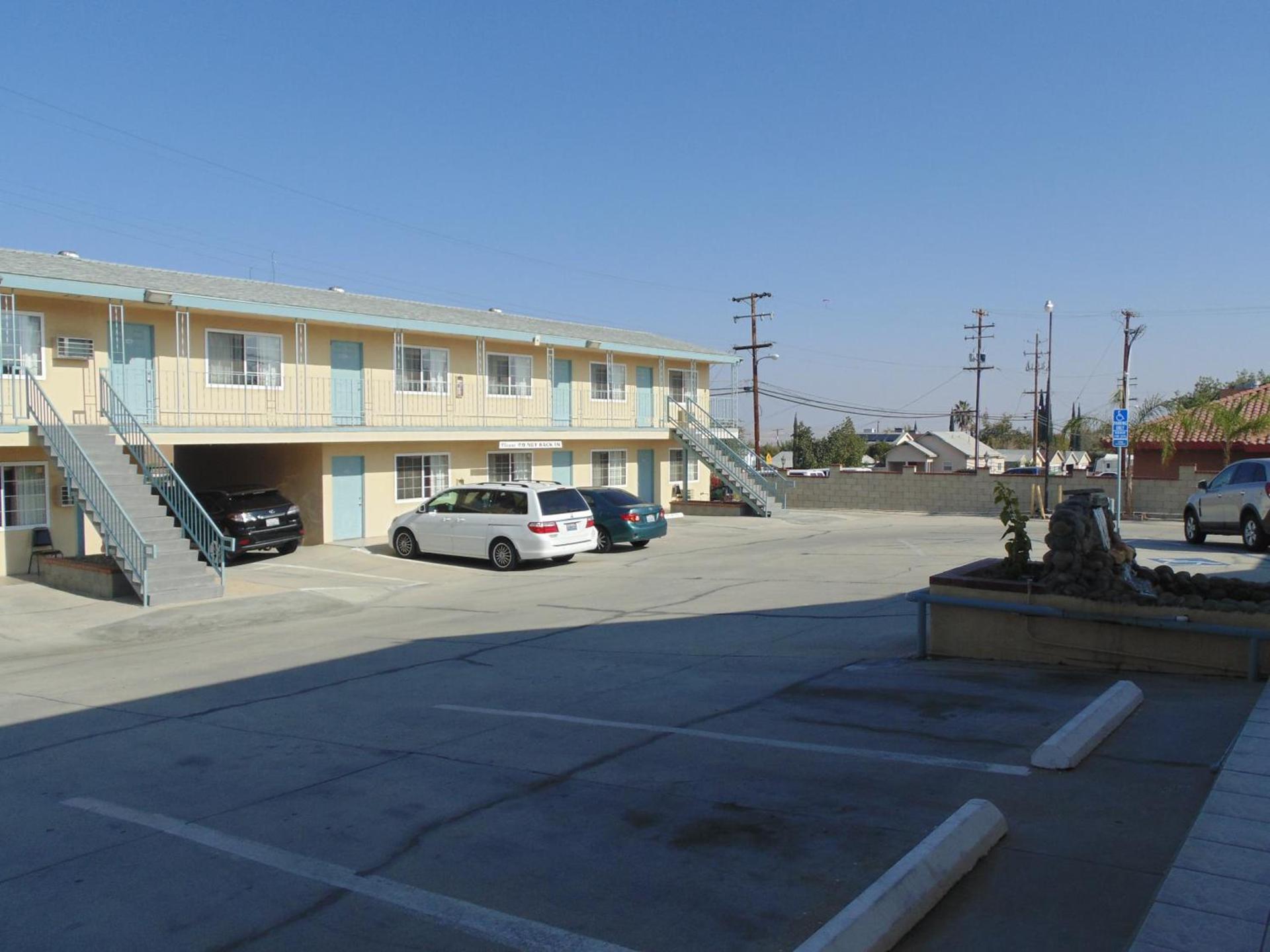 Western Inn & Suites photo 10