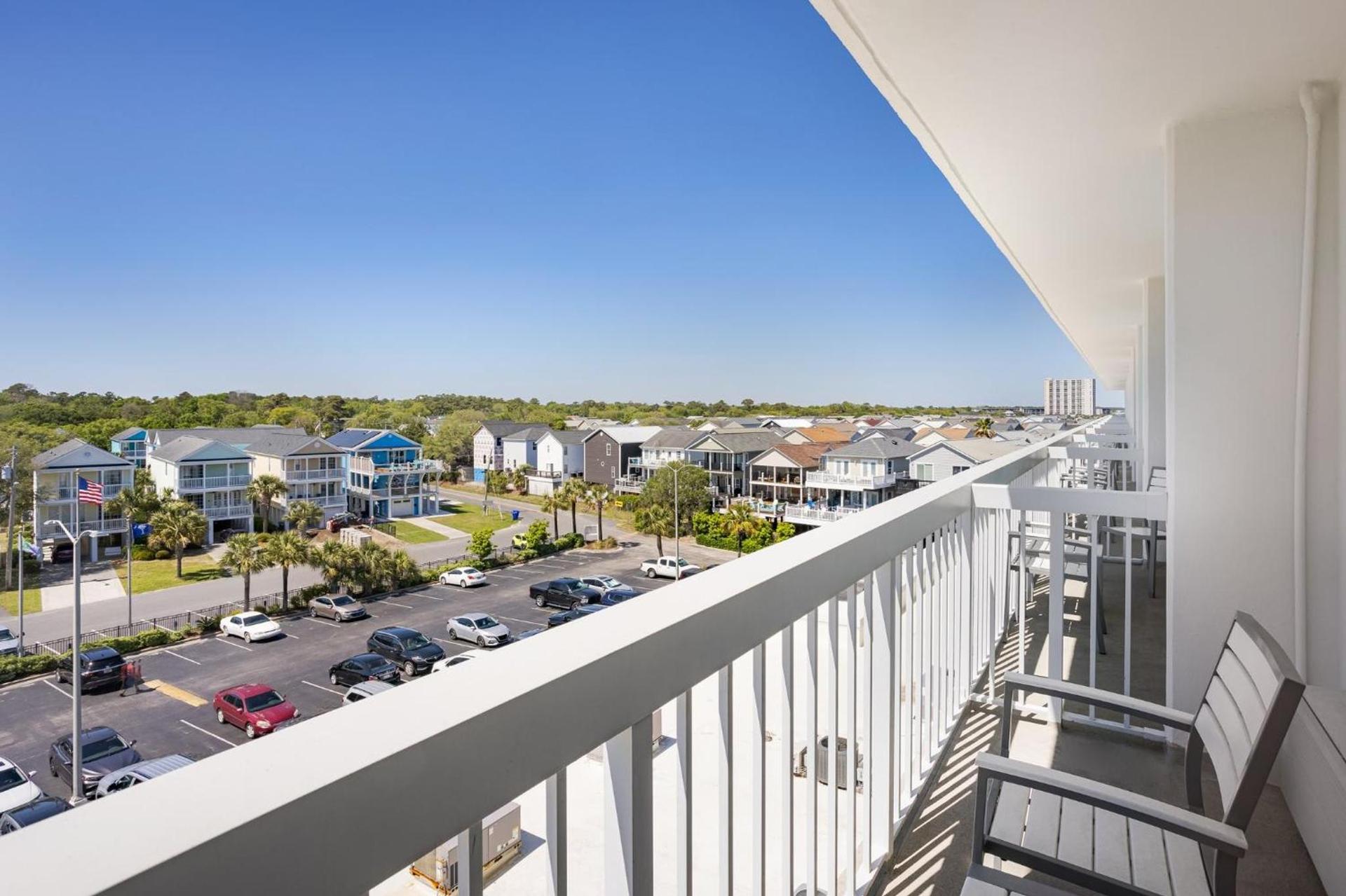 Holiday Inn Resort Oceanfront at Surfside Beach by IHG photo 96