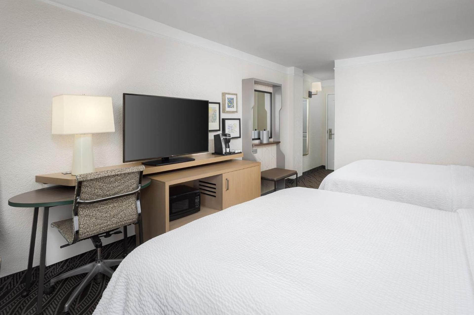 Holiday Inn Resort Oceanfront at Surfside Beach by IHG photo 97