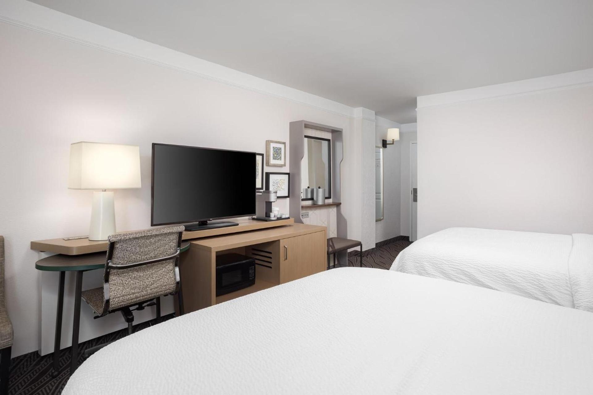 Holiday Inn Resort Oceanfront at Surfside Beach by IHG photo 100