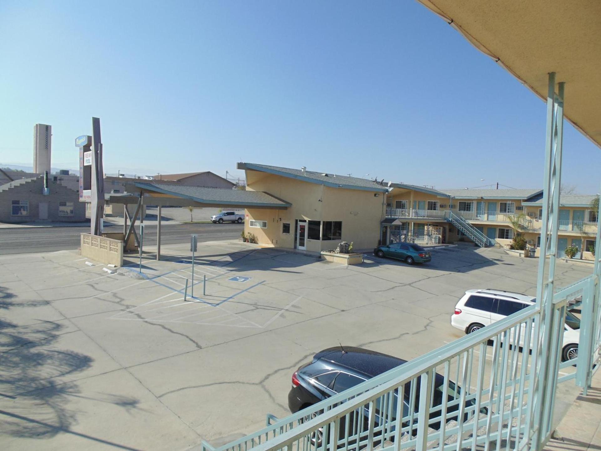 Western Inn & Suites photo 13