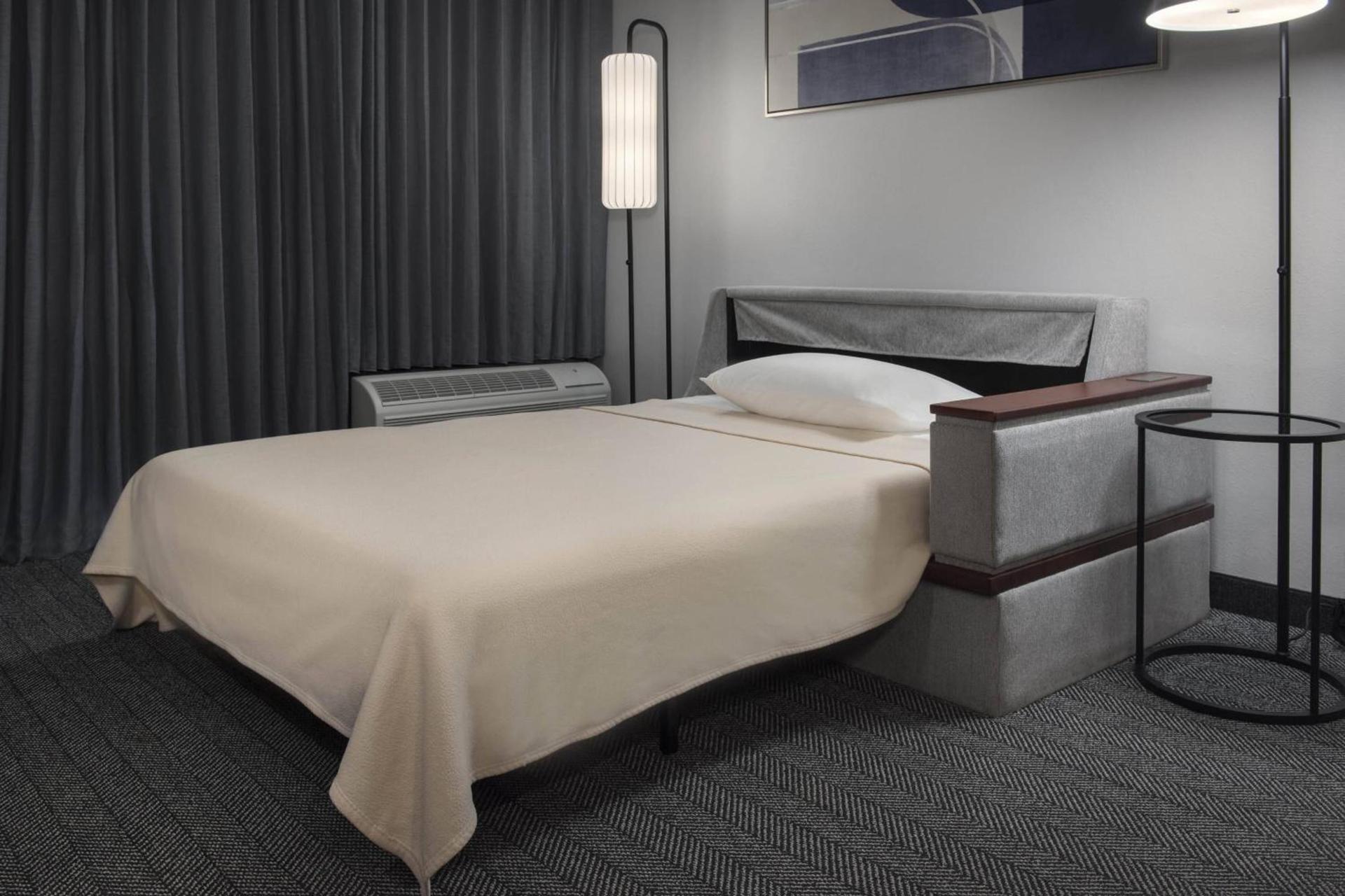 Courtyard by Marriott Norwalk photo 9
